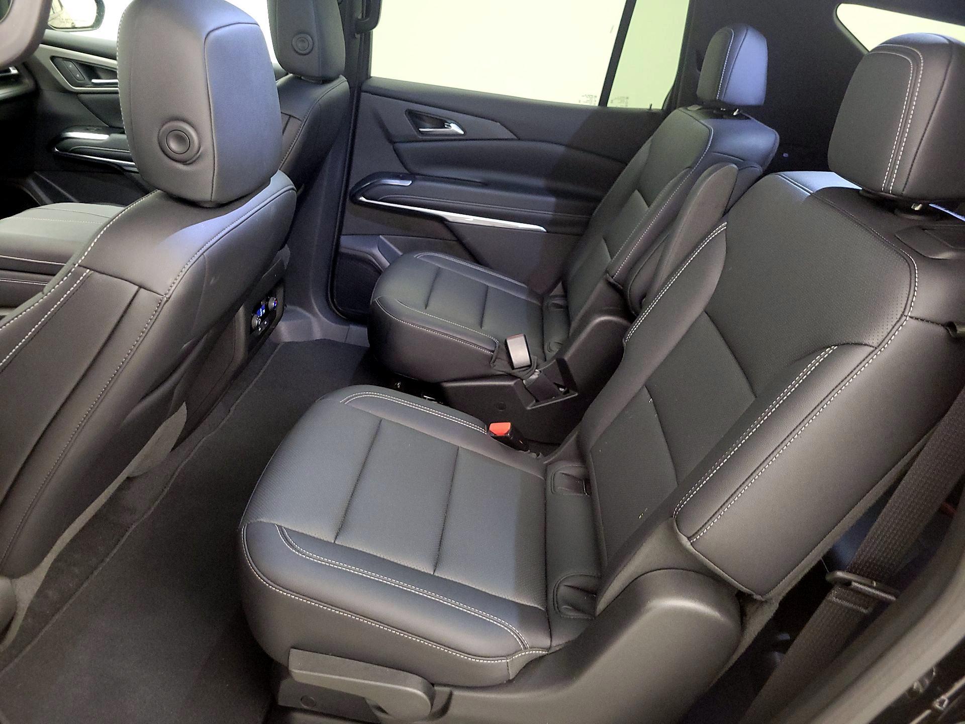 Thumbnail: 2025 Chevrolet Traverse - 20