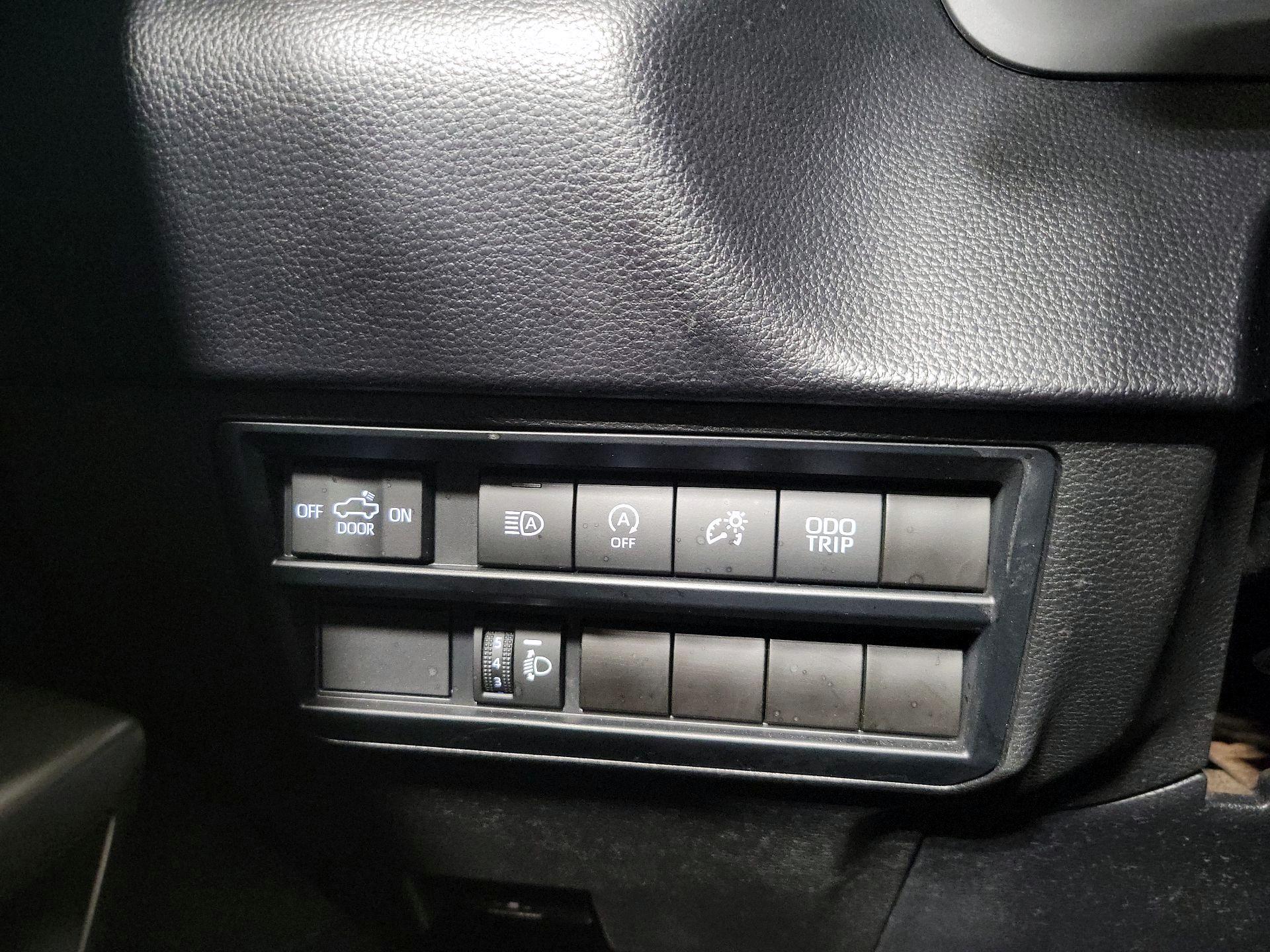 Thumbnail: 2023 Toyota Tundra - 13