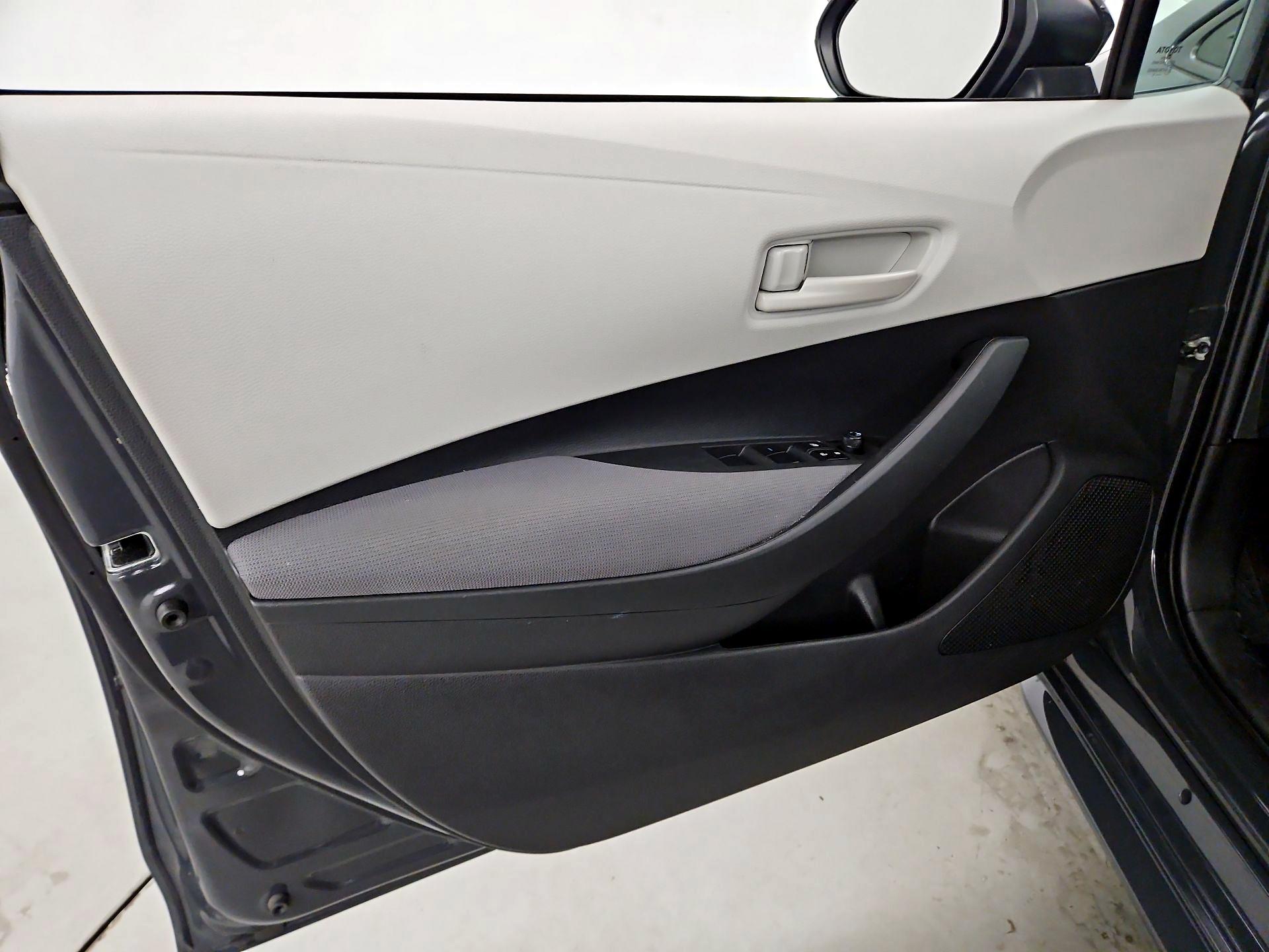 Thumbnail: 2023 Toyota Corolla - 12