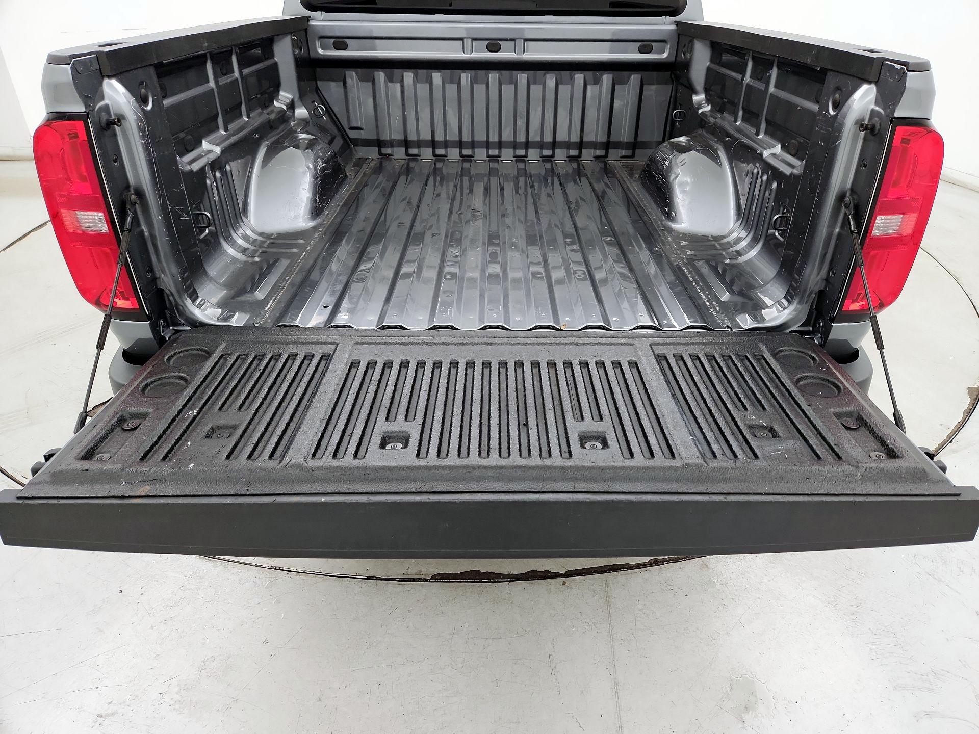 Thumbnail: 2021 Chevrolet Colorado - 20