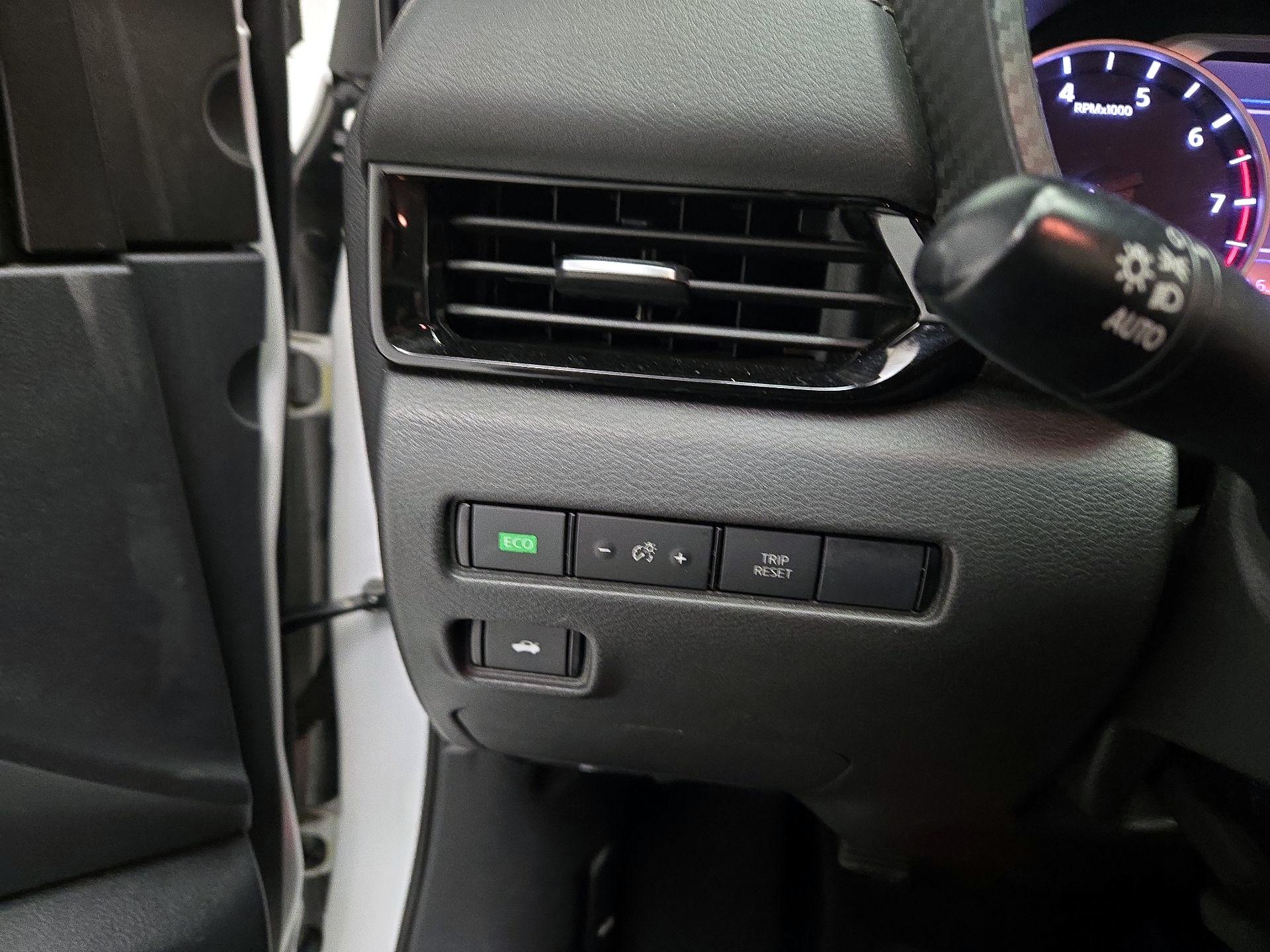 Thumbnail: 2022 Nissan Sentra - 13