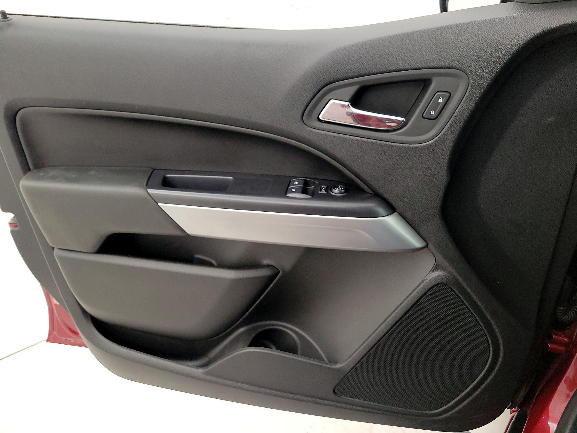 Thumbnail: 2020 Chevrolet Colorado - 12