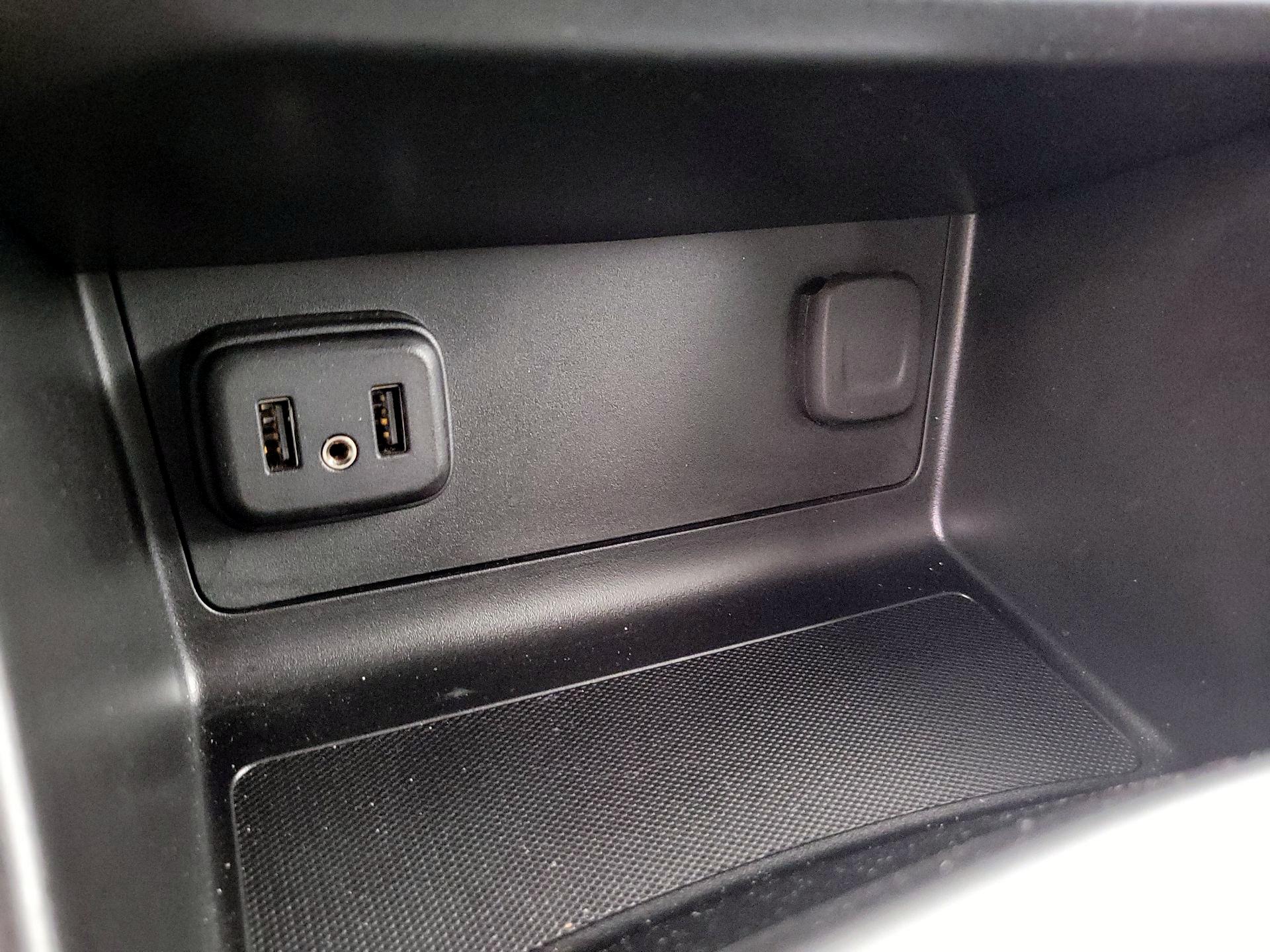 Thumbnail: 2020 Chevrolet Colorado - 18