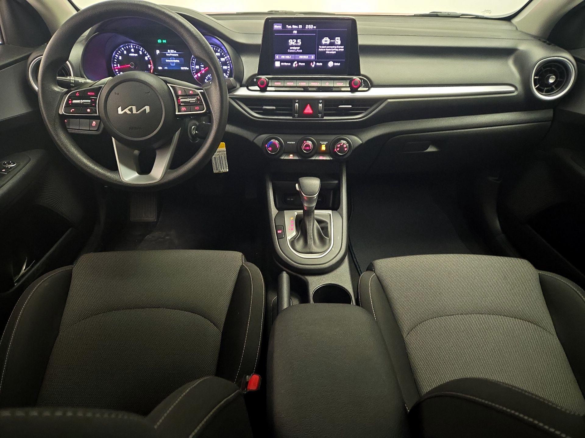 Thumbnail: 2023 Kia Forte - 9