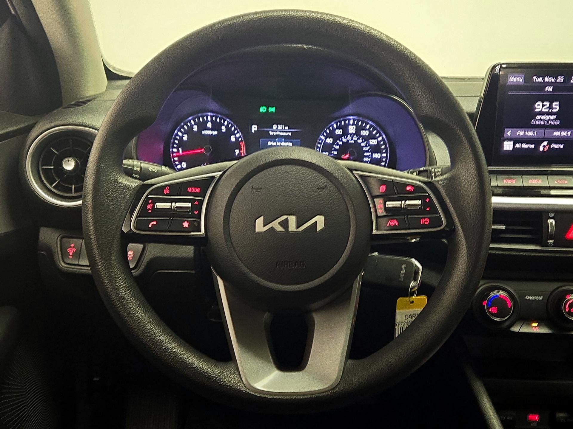 Thumbnail: 2023 Kia Forte - 10