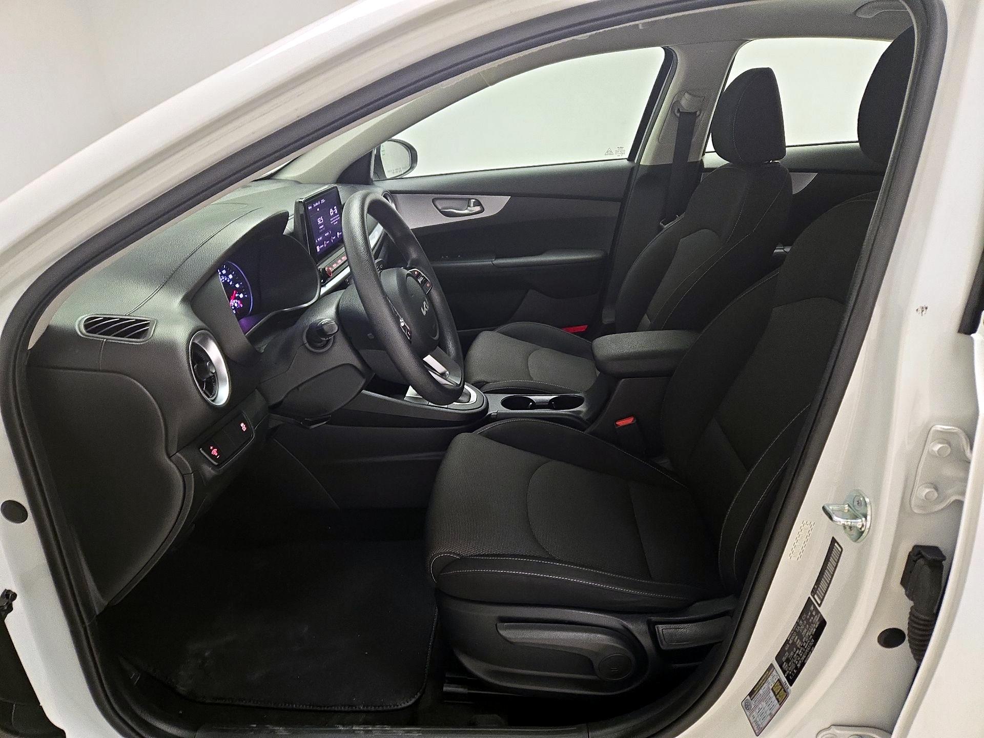 Thumbnail: 2023 Kia Forte - 11