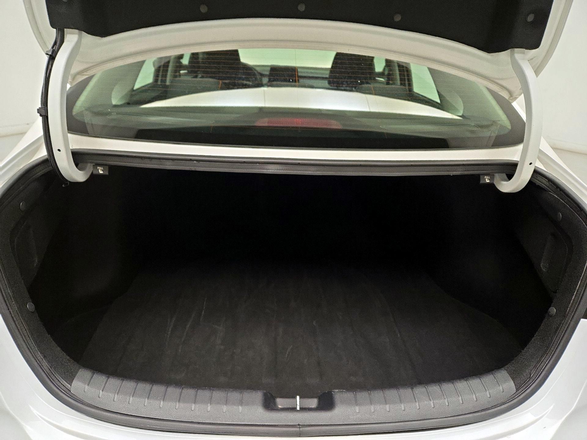 Thumbnail: 2023 Kia Forte - 20