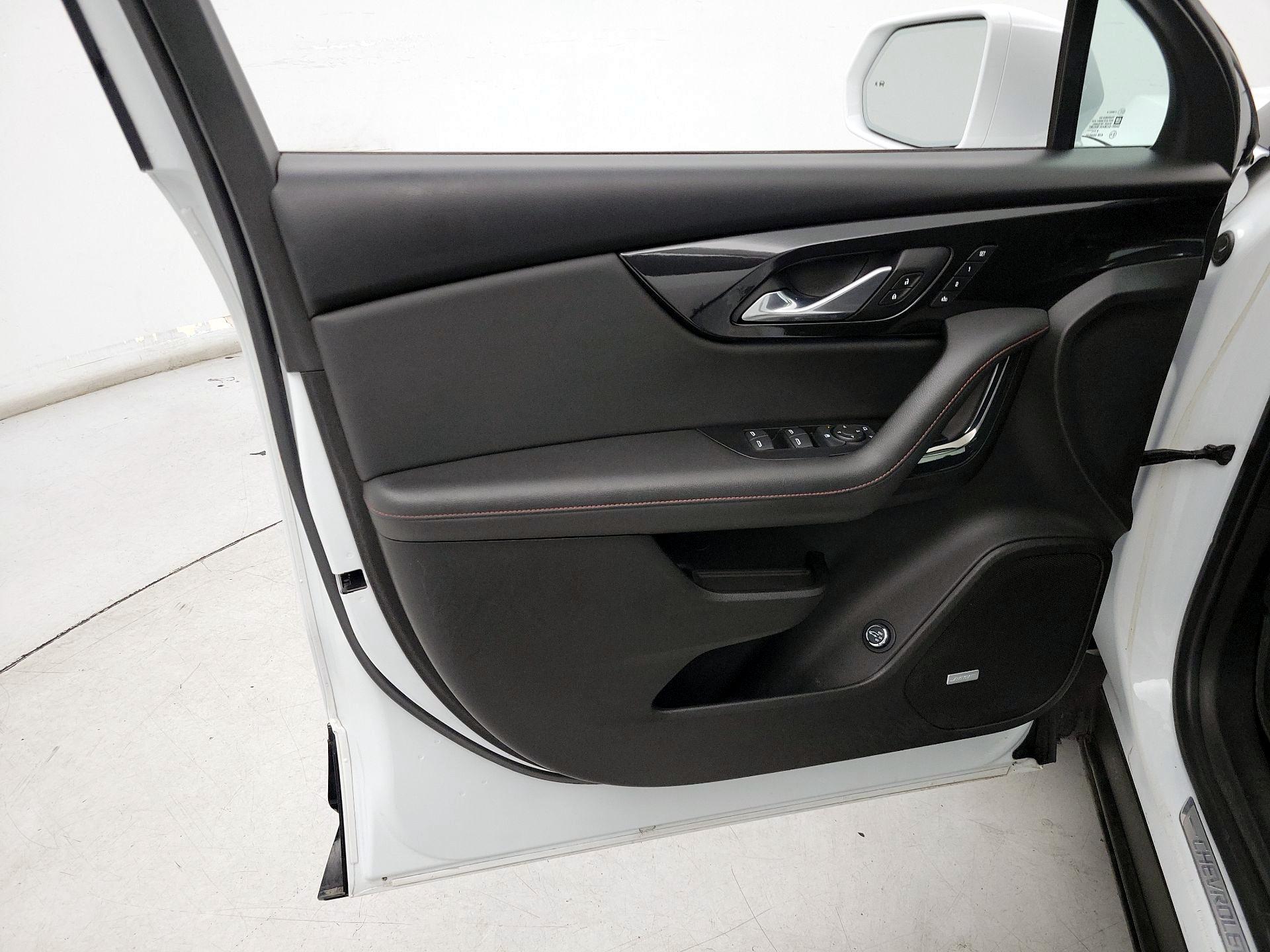 Thumbnail: 2020 Chevrolet Blazer - 12