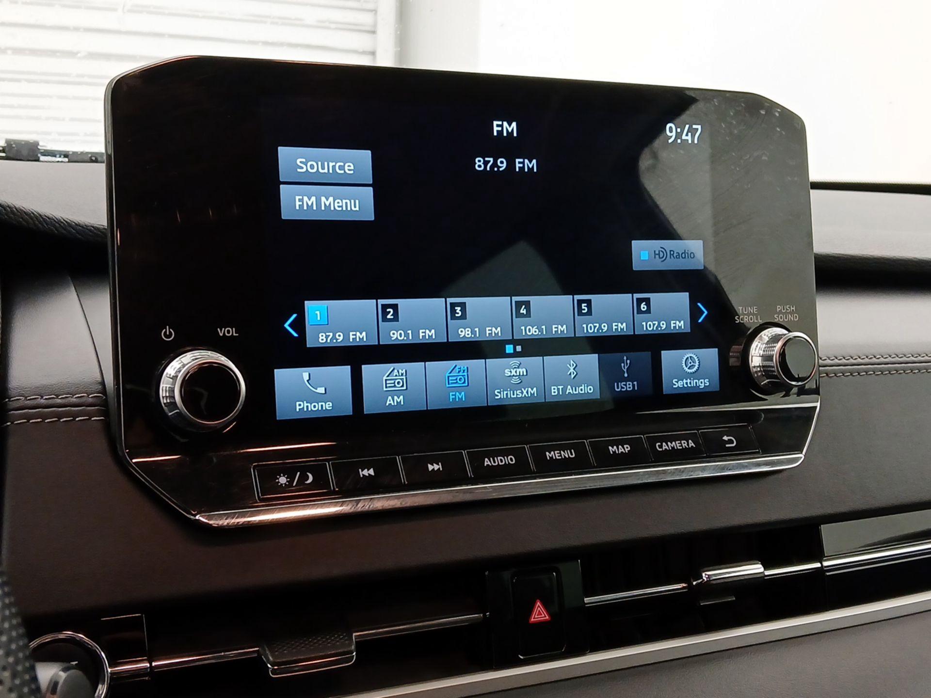 Thumbnail: 2022 Mitsubishi Outlander - 16