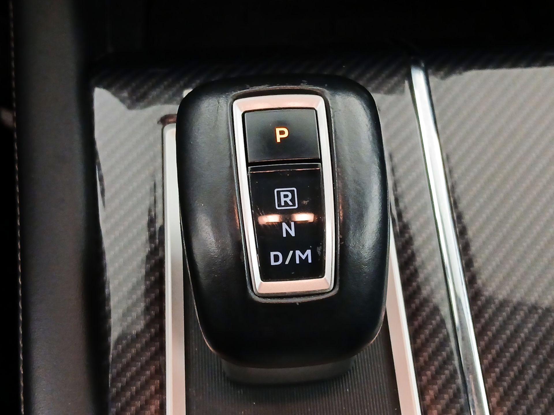 Thumbnail: 2022 Mitsubishi Outlander - 18