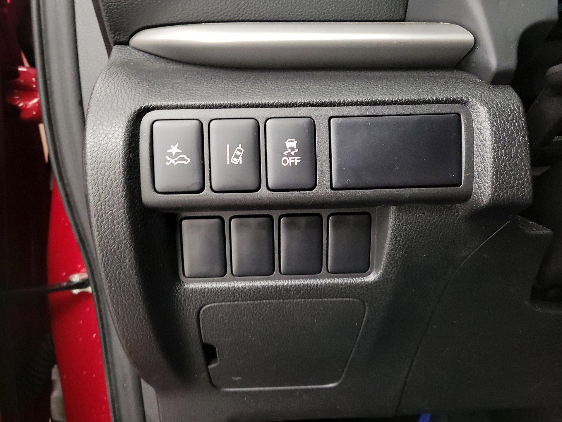 Thumbnail: 2022 Mitsubishi Eclipse Cross - 13