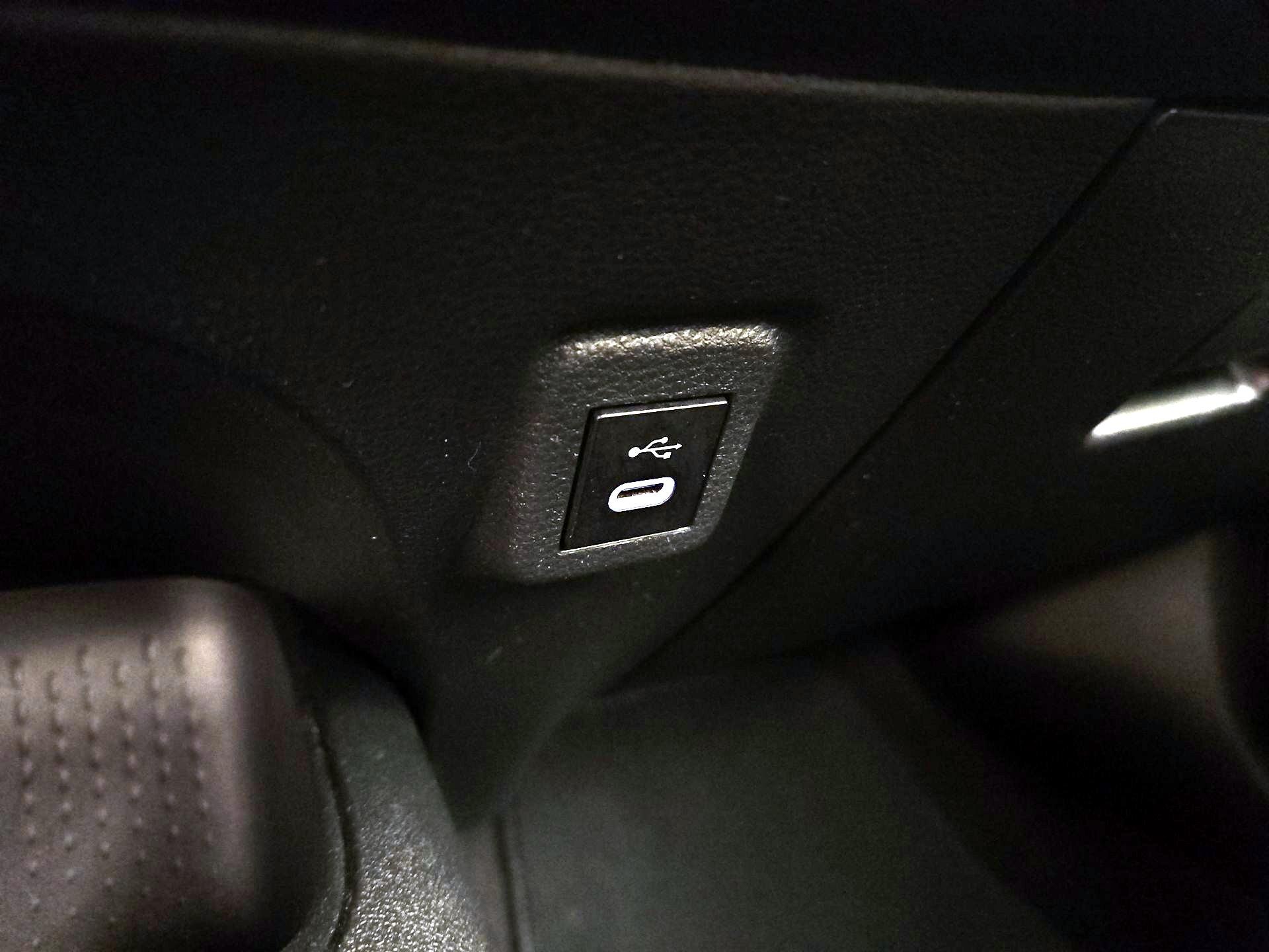 Thumbnail: 2023 Toyota Corolla - 18