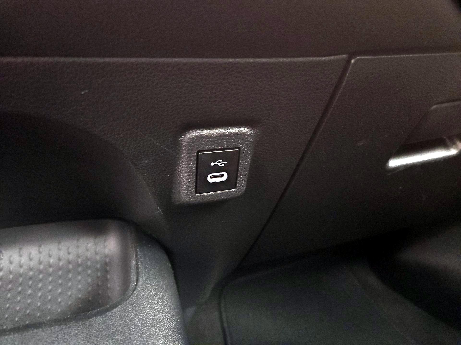 Thumbnail: 2023 Toyota Corolla - 18