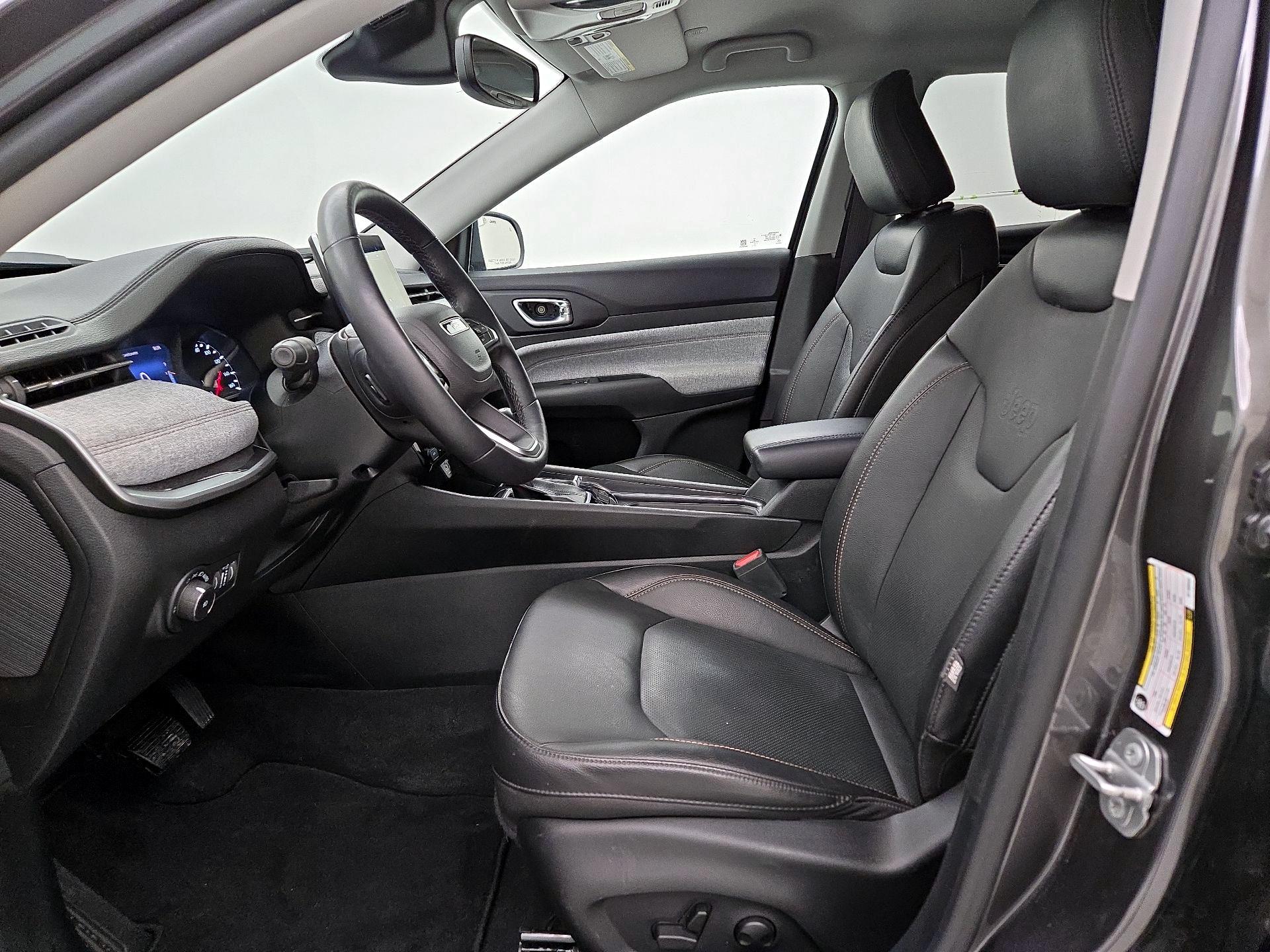 Thumbnail: 2022 Jeep Compass - 11