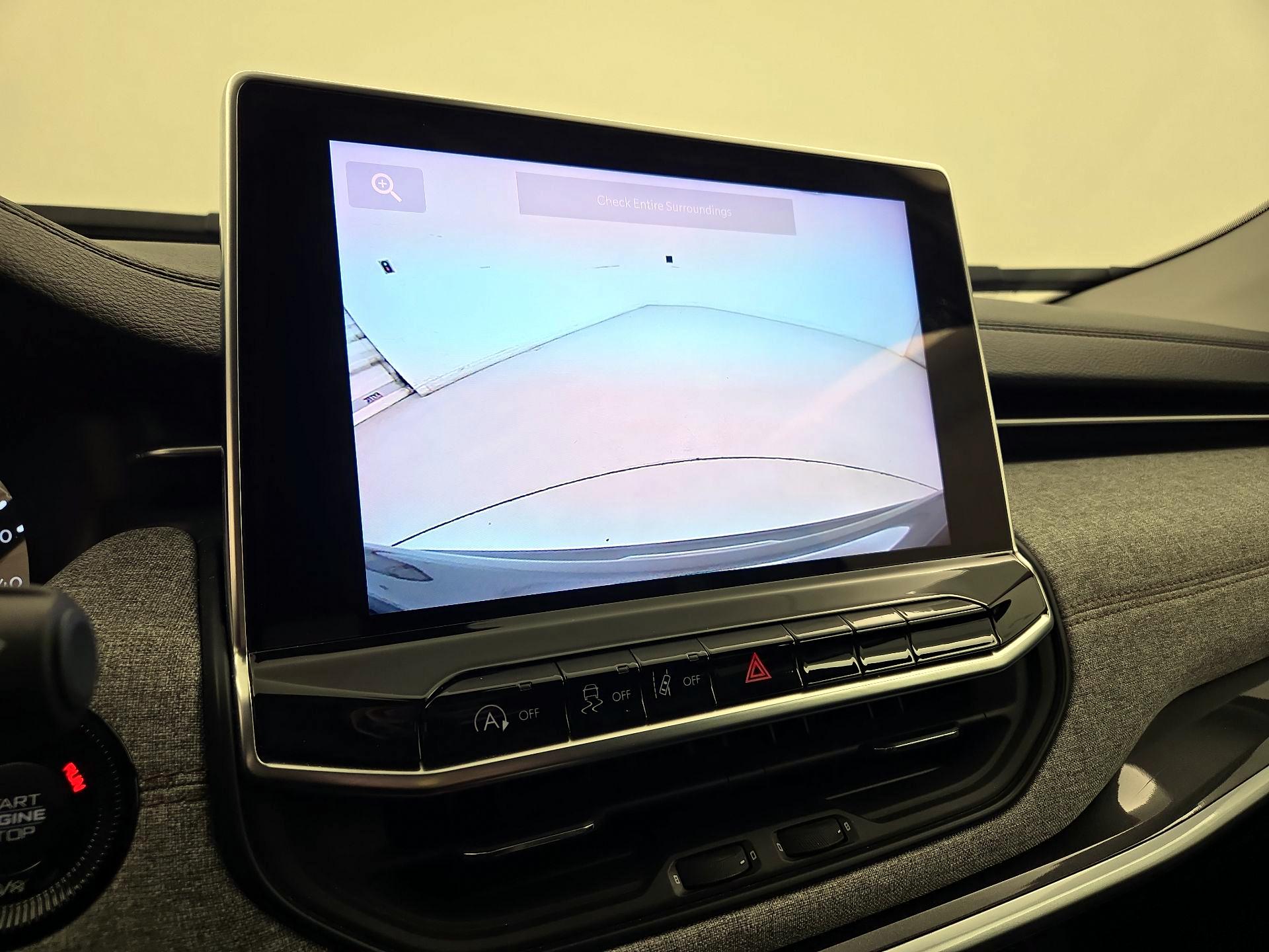 Thumbnail: 2022 Jeep Compass - 14