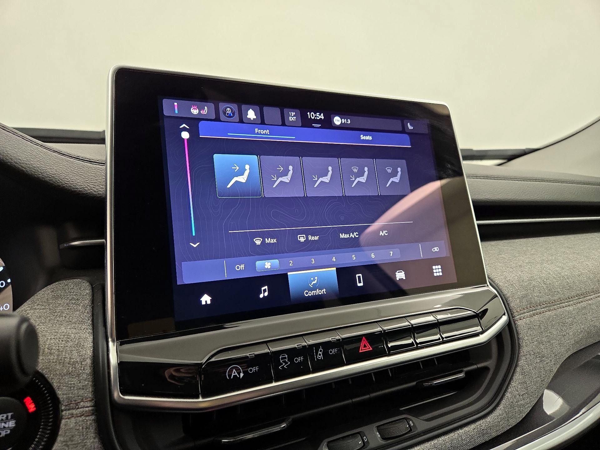 Thumbnail: 2022 Jeep Compass - 16