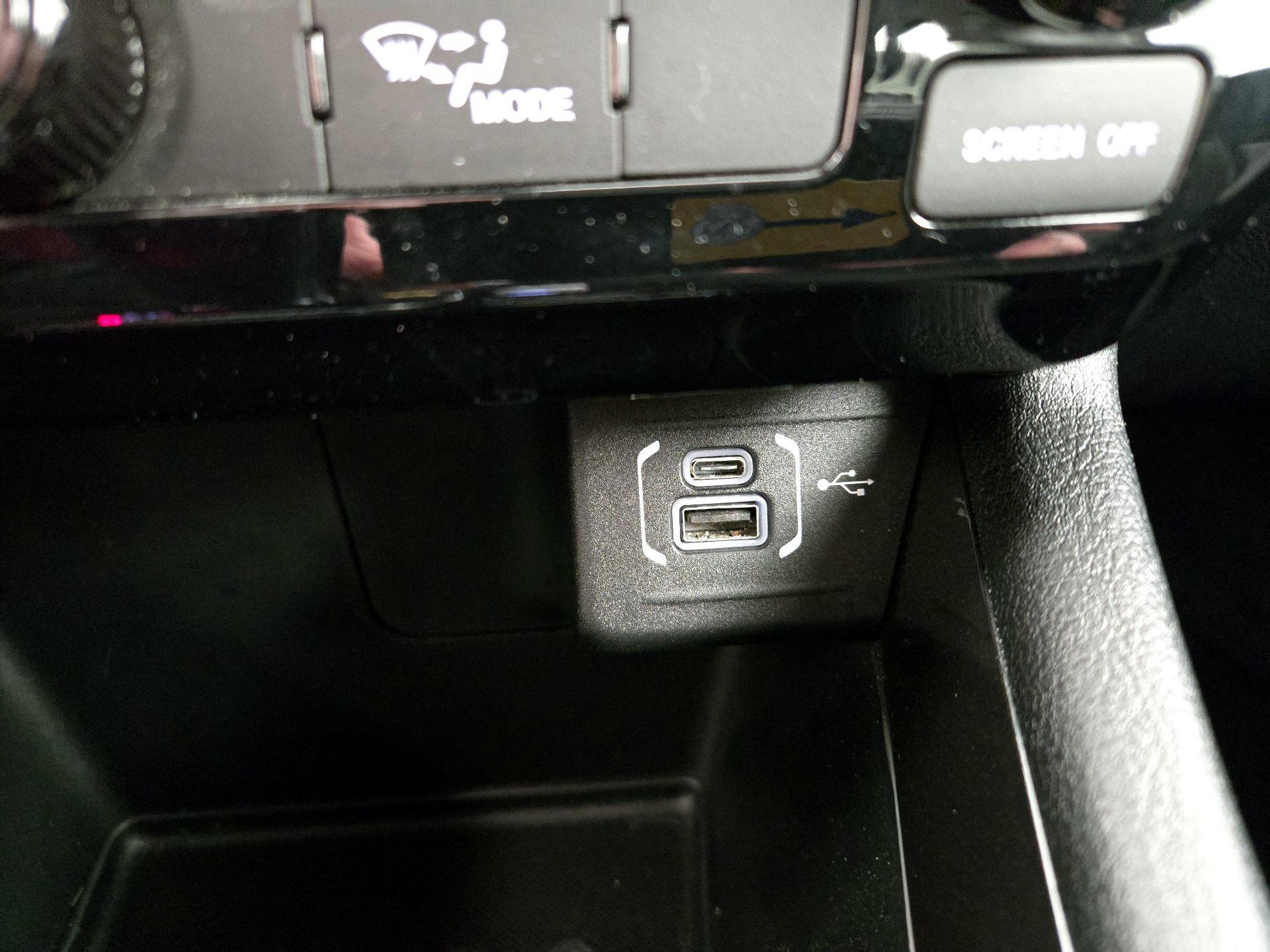 Thumbnail: 2022 Jeep Compass - 18