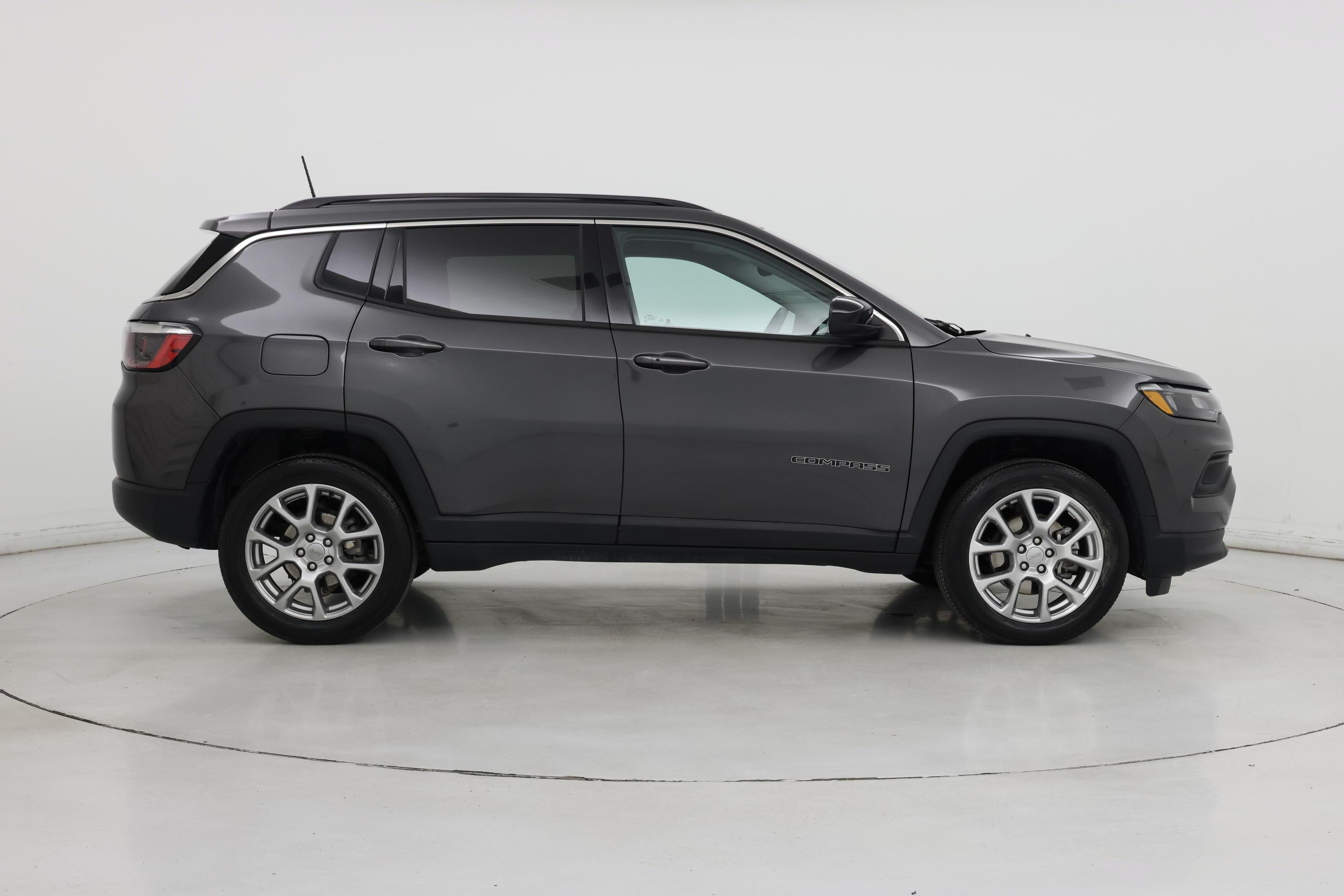 Thumbnail: 2022 Jeep Compass - 7