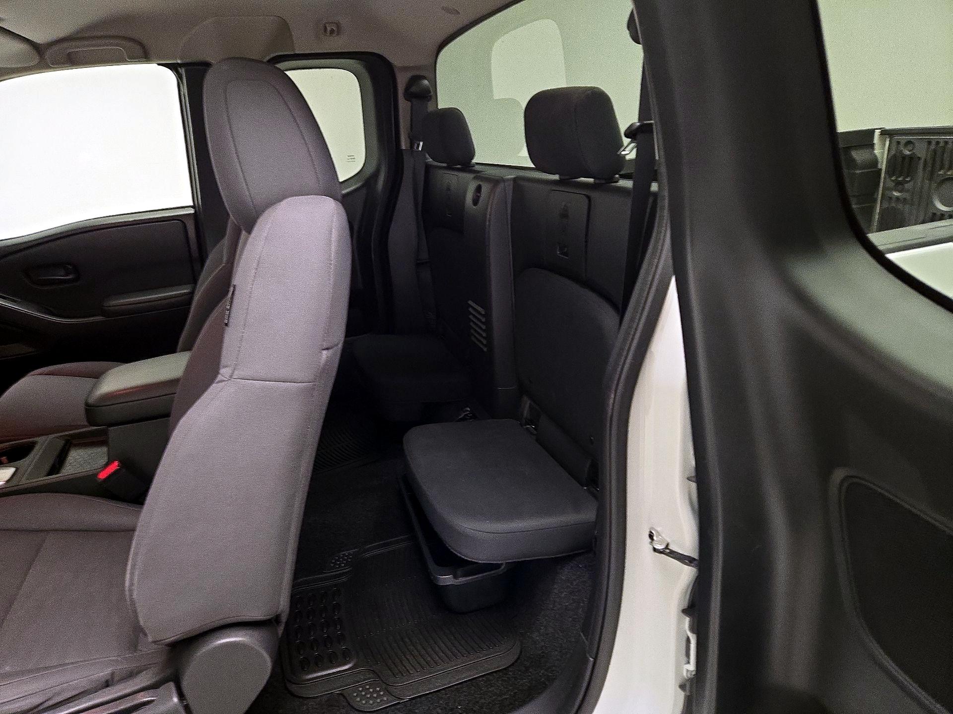 Thumbnail: 2024 Nissan Frontier - 19