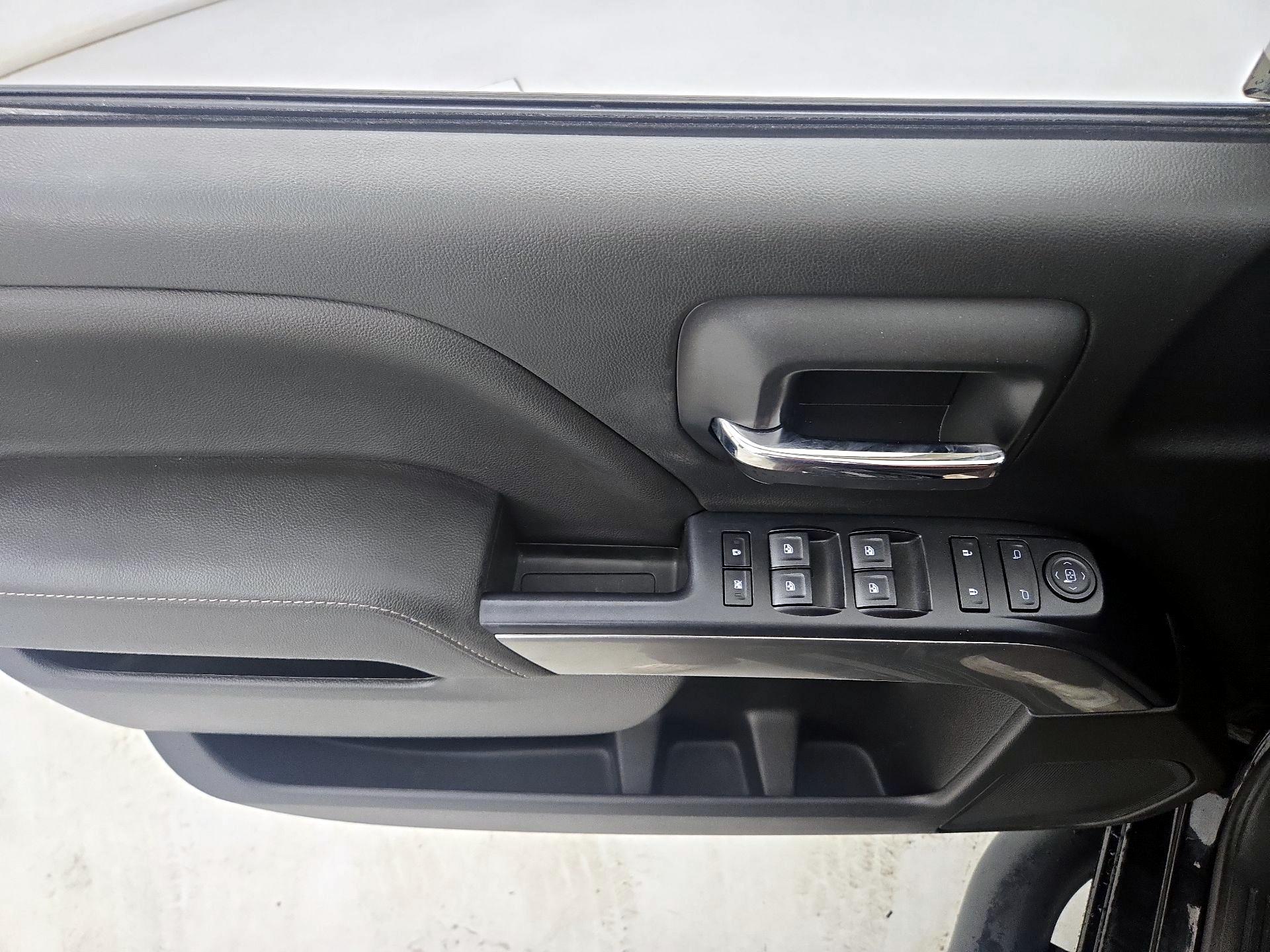 Thumbnail: 2018 Chevrolet Silverado 1500 - 12