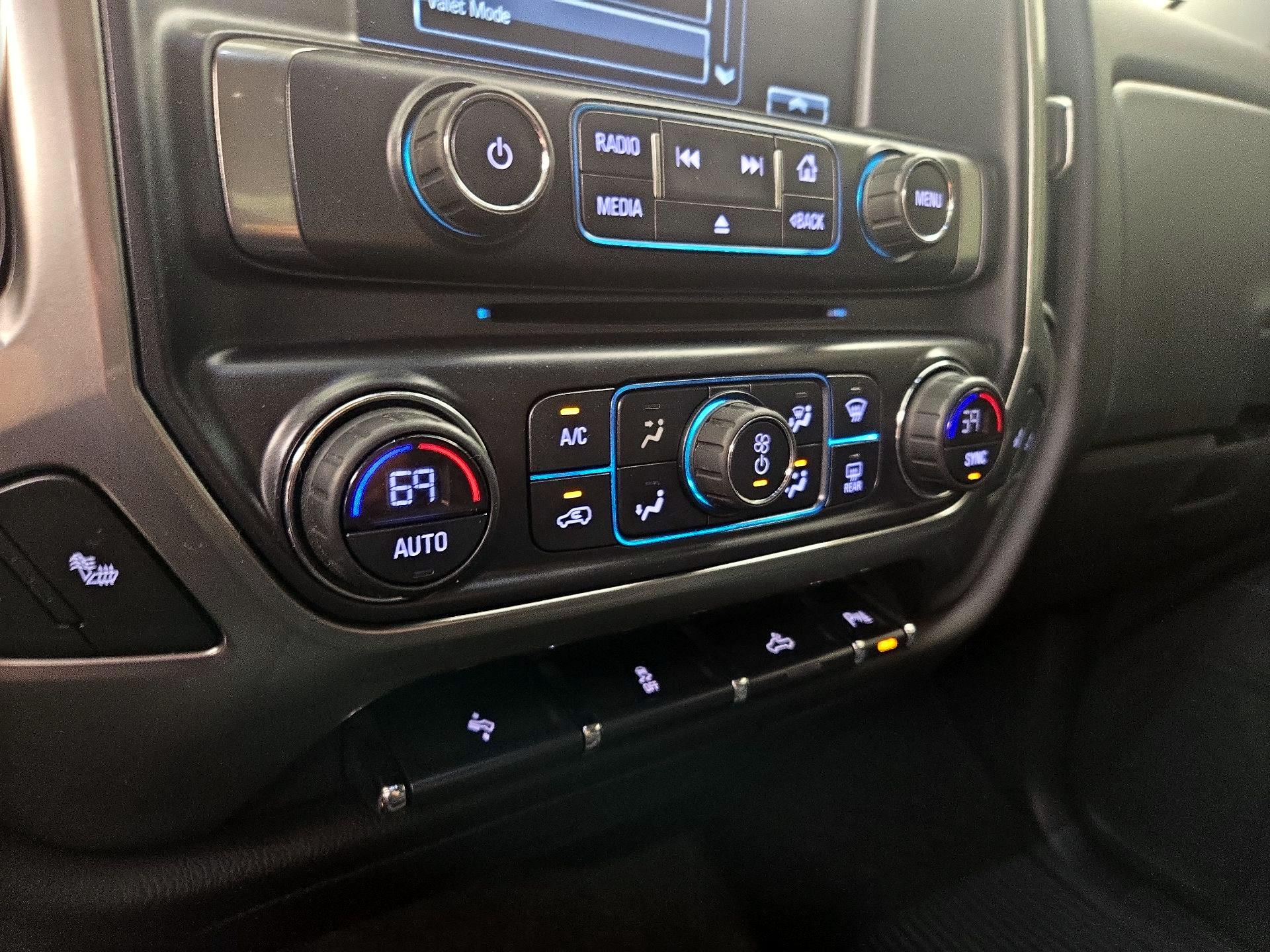 Thumbnail: 2018 Chevrolet Silverado 1500 - 17