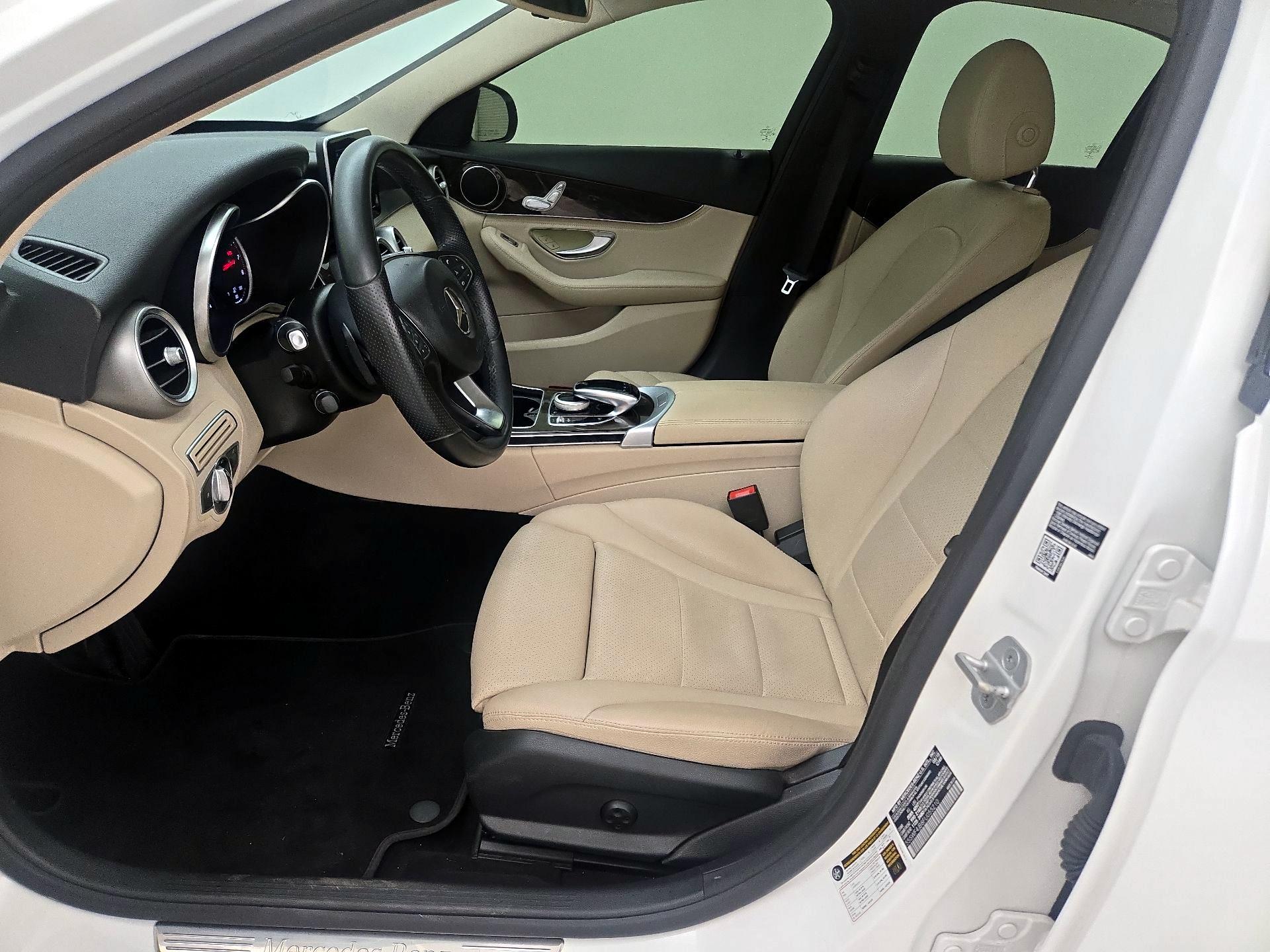 Thumbnail: 2015 Mercedes-Benz C-Class - 11