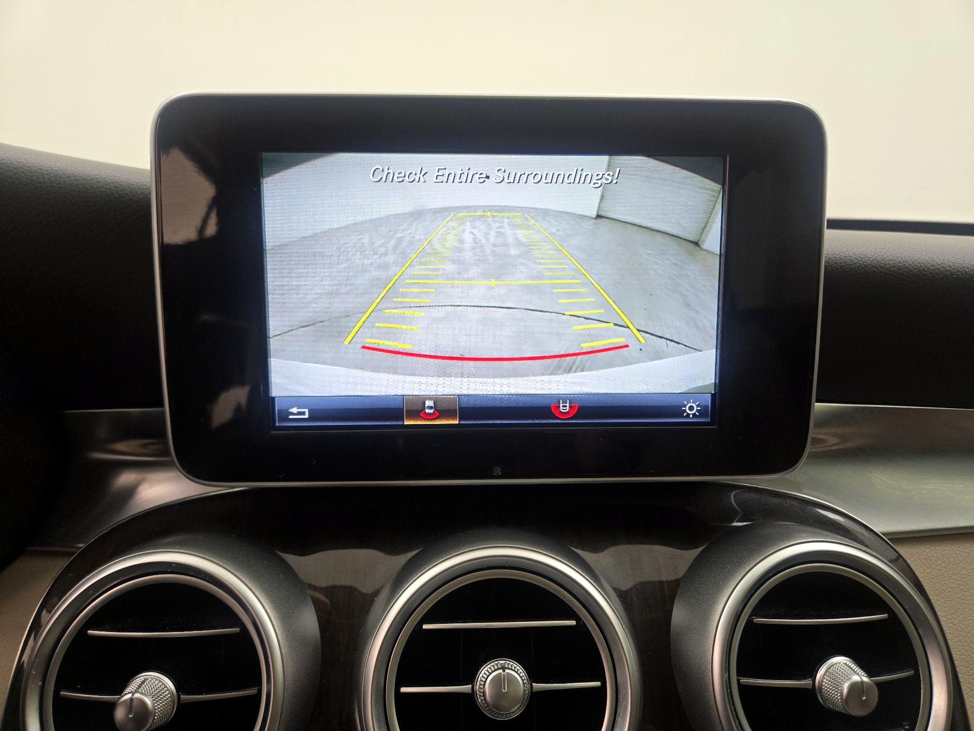 Thumbnail: 2015 Mercedes-Benz C-Class - 14