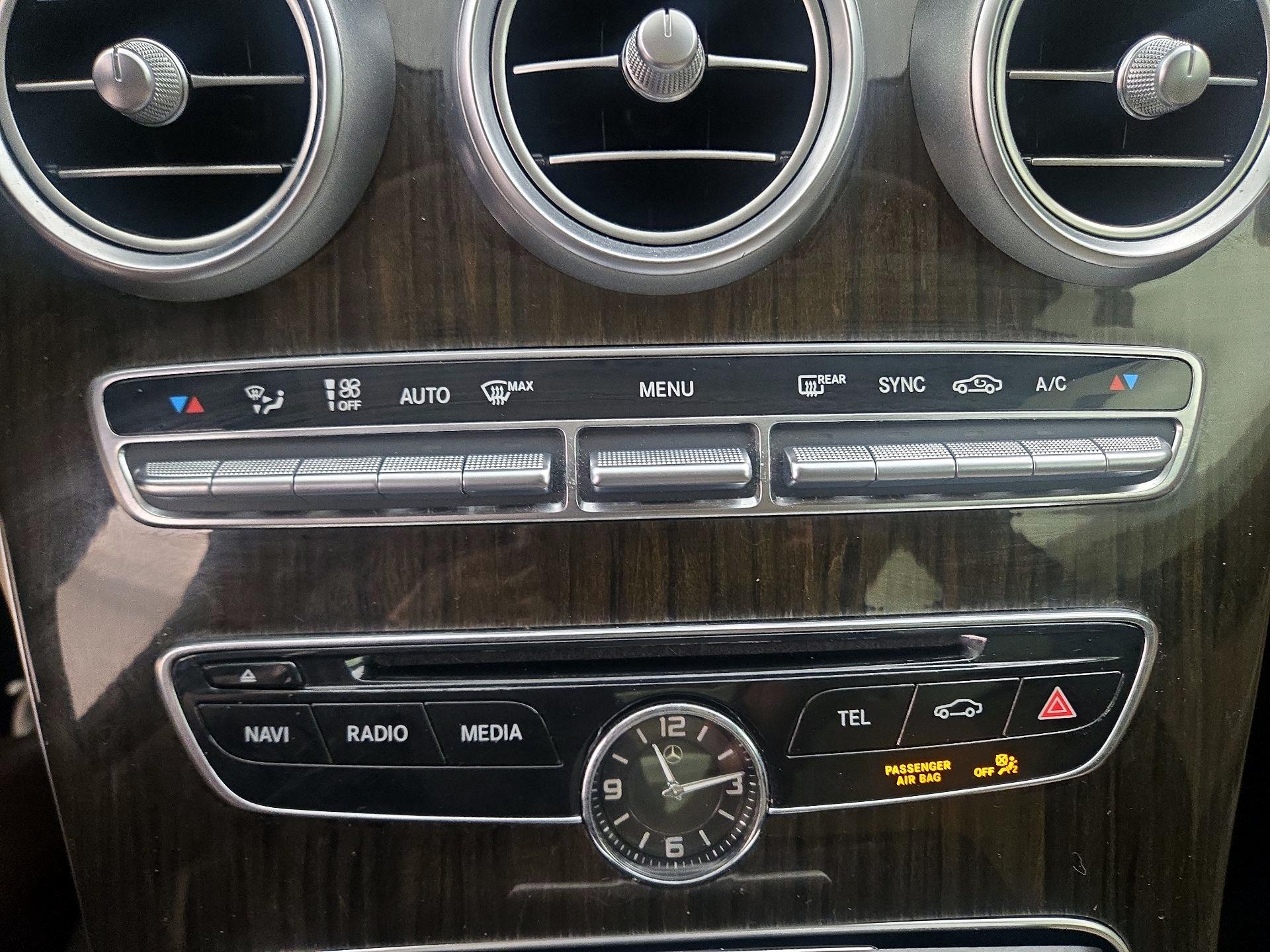 Thumbnail: 2015 Mercedes-Benz C-Class - 16