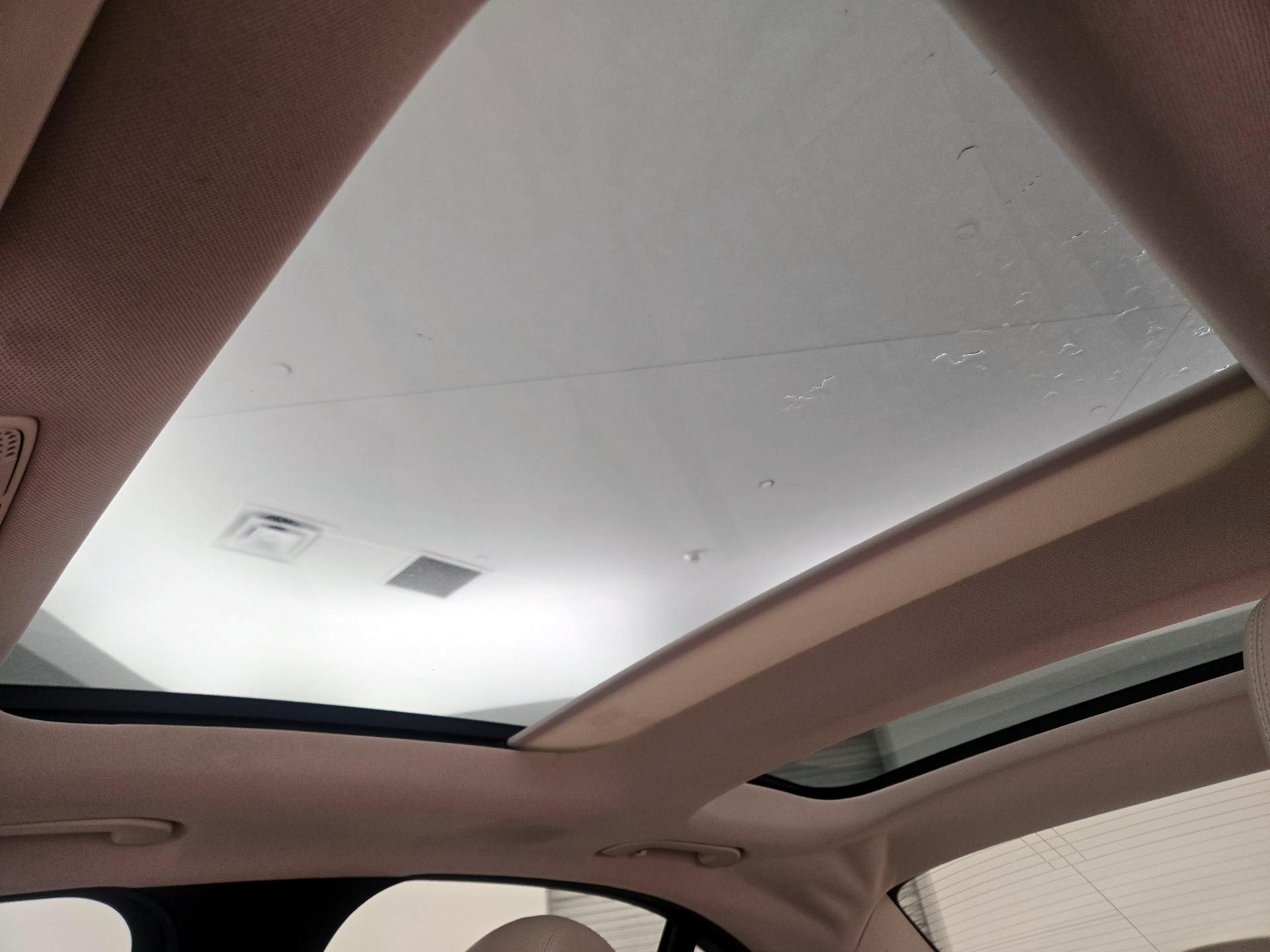 Thumbnail: 2015 Mercedes-Benz C-Class - 19