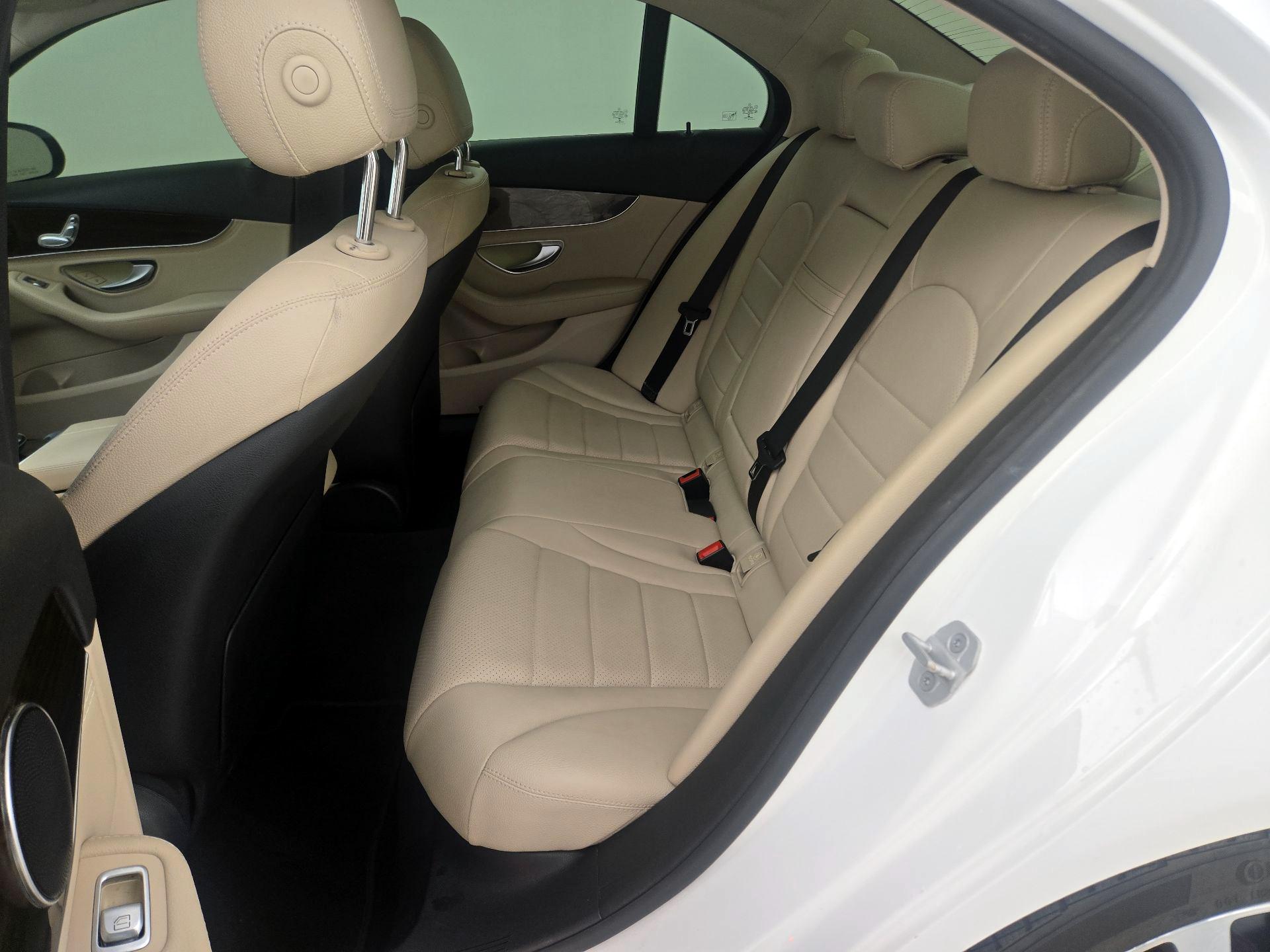 Thumbnail: 2015 Mercedes-Benz C-Class - 20