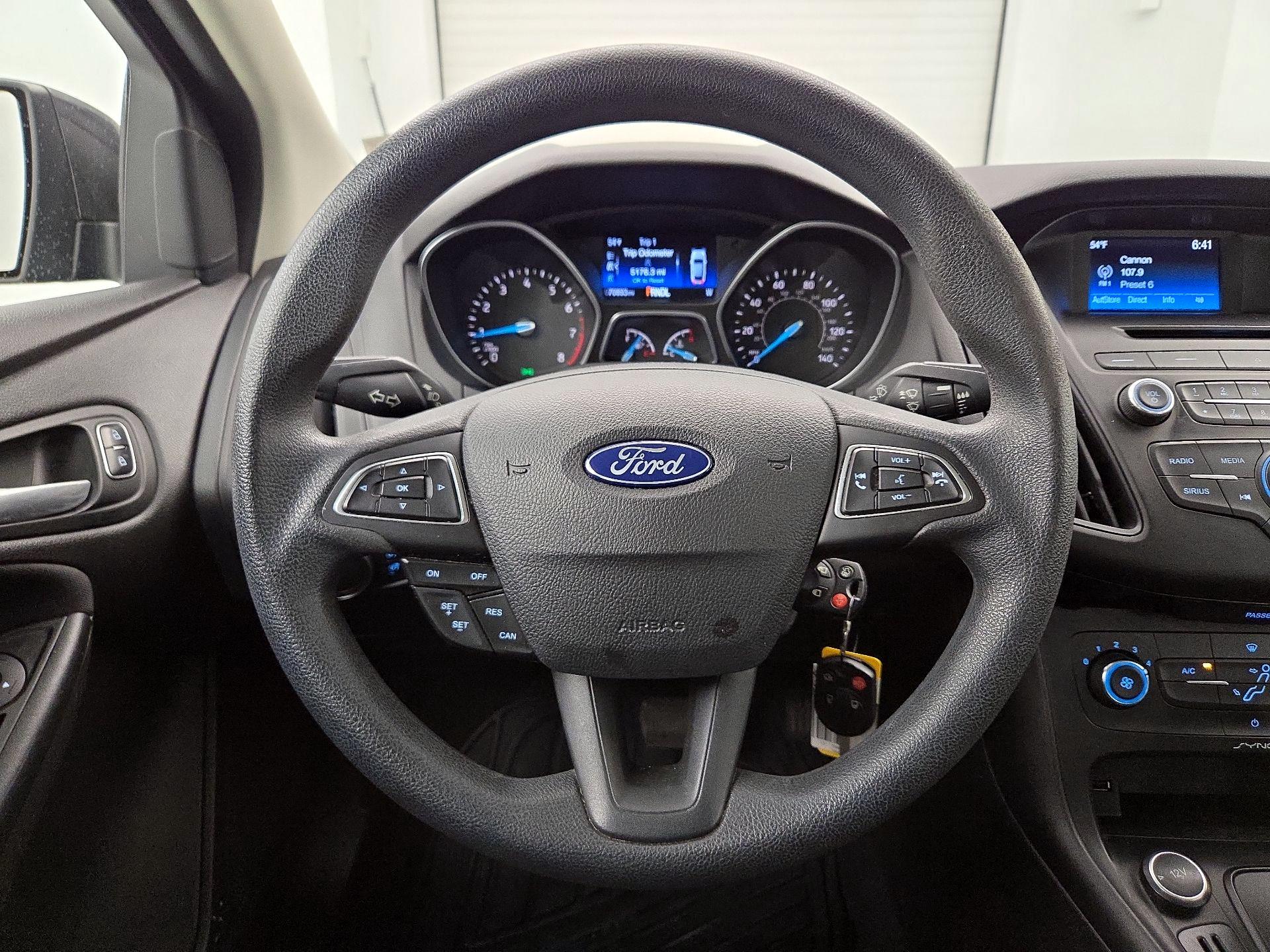 Thumbnail: 2017 Ford Focus - 10