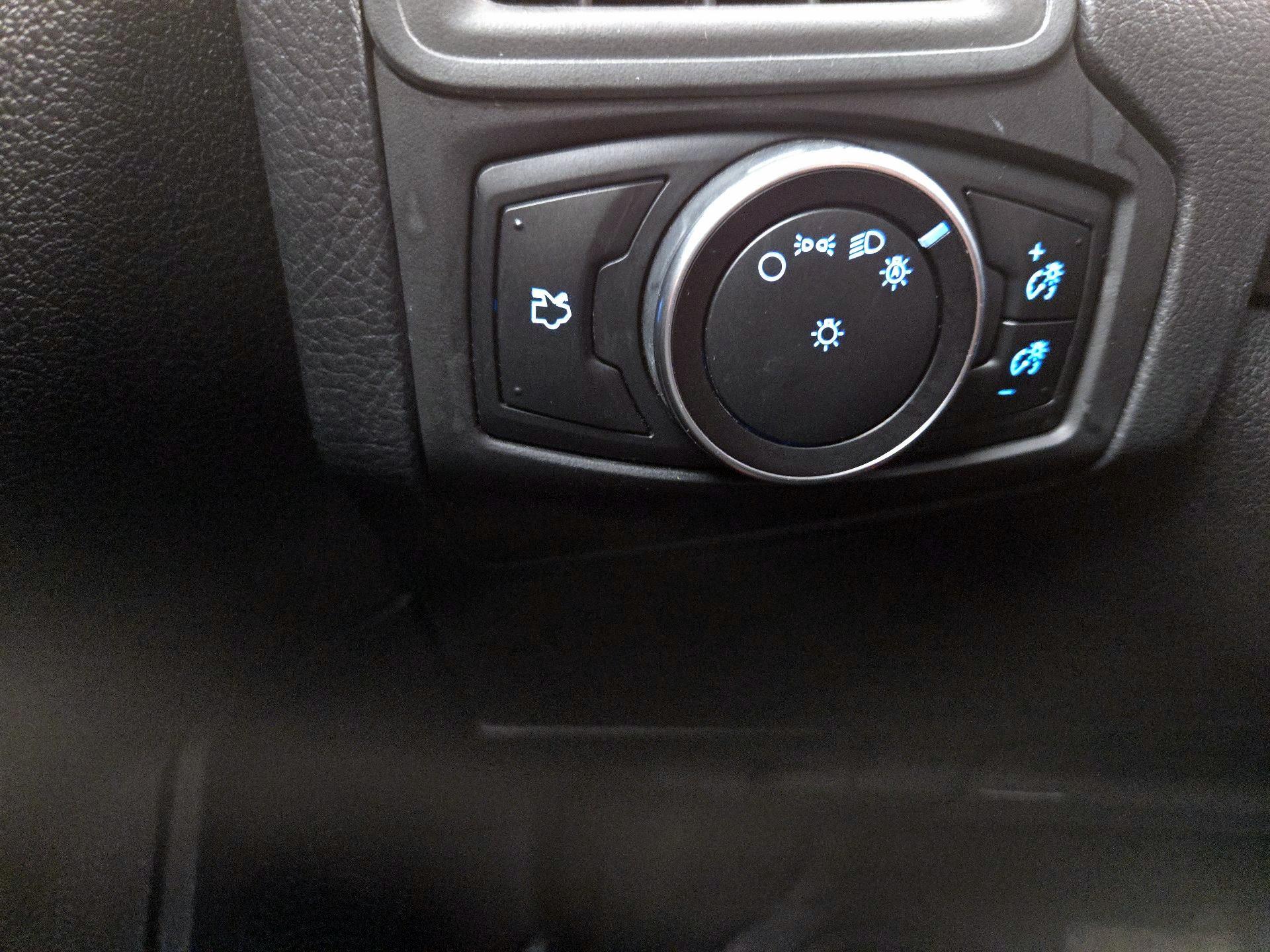 Thumbnail: 2017 Ford Focus - 13