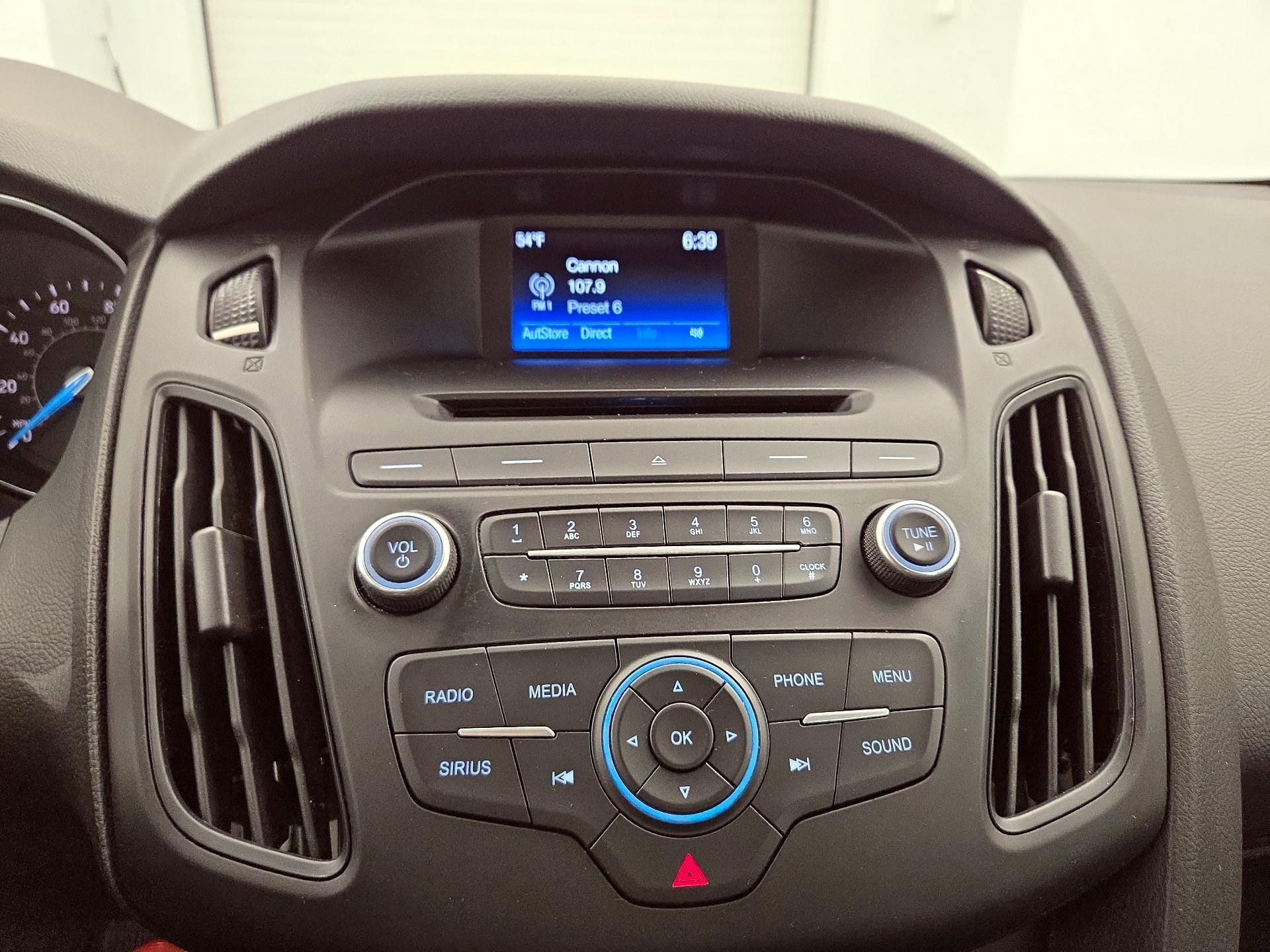 Thumbnail: 2017 Ford Focus - 15