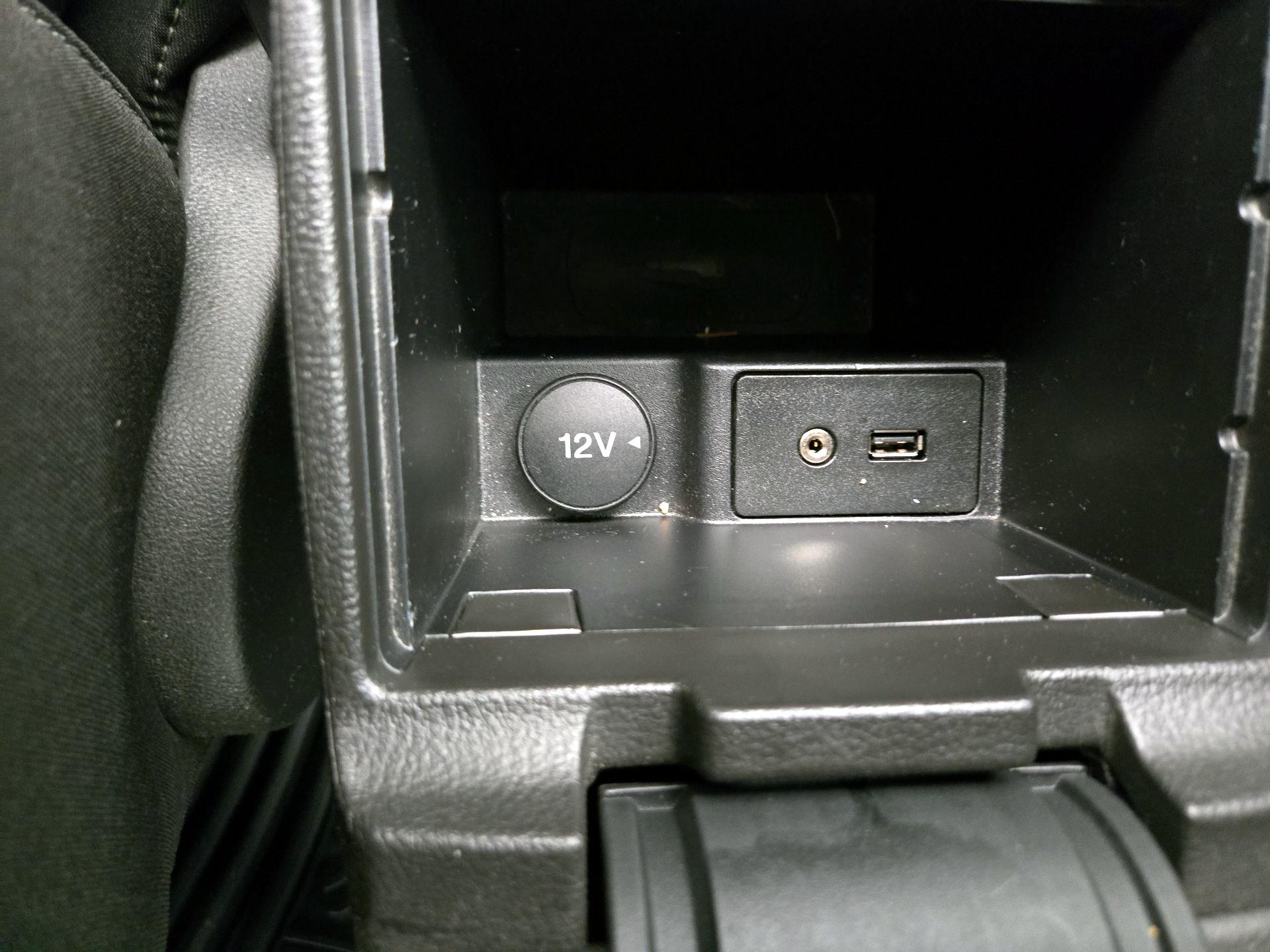 Thumbnail: 2017 Ford Focus - 18