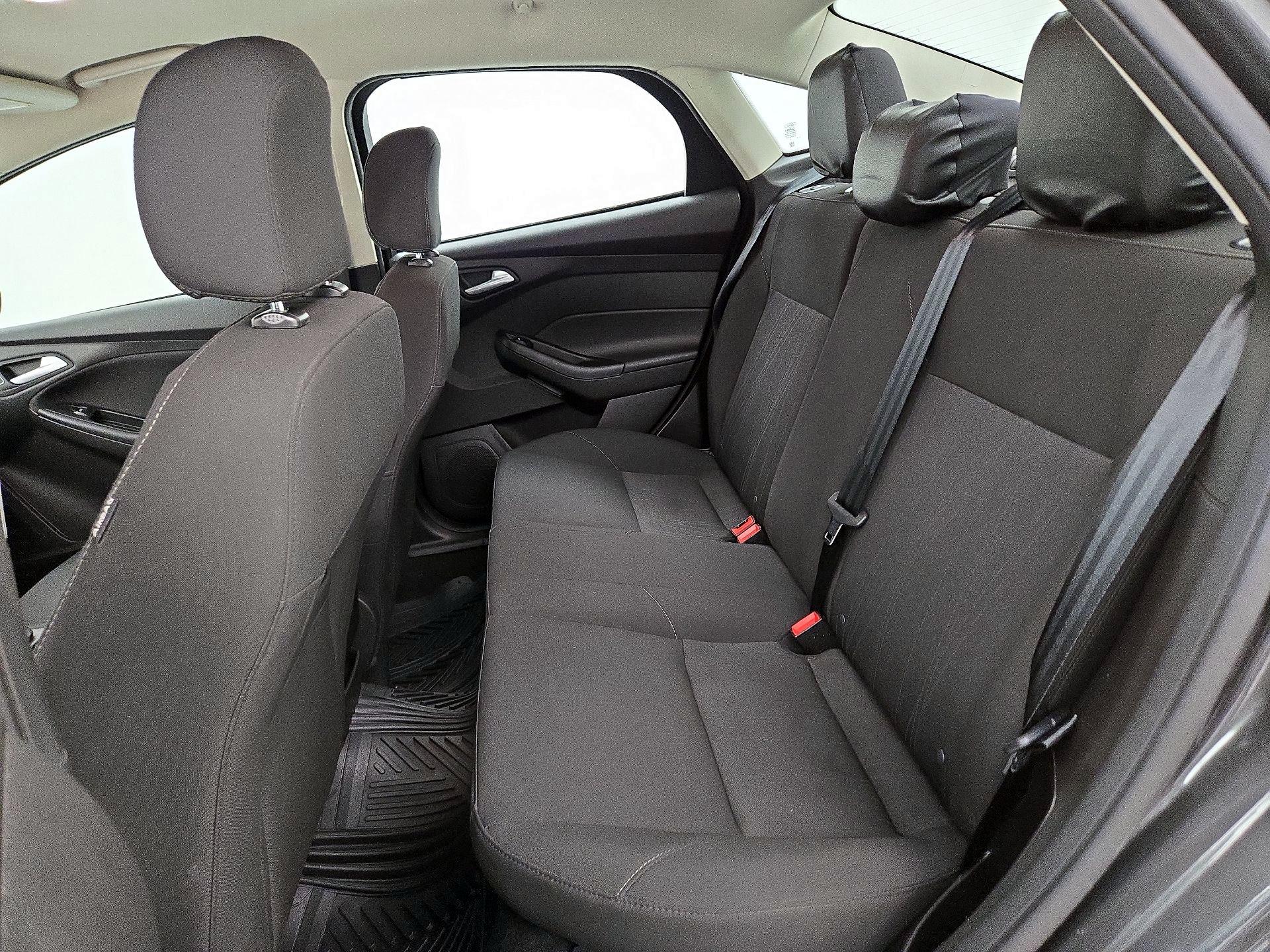 Thumbnail: 2017 Ford Focus - 19