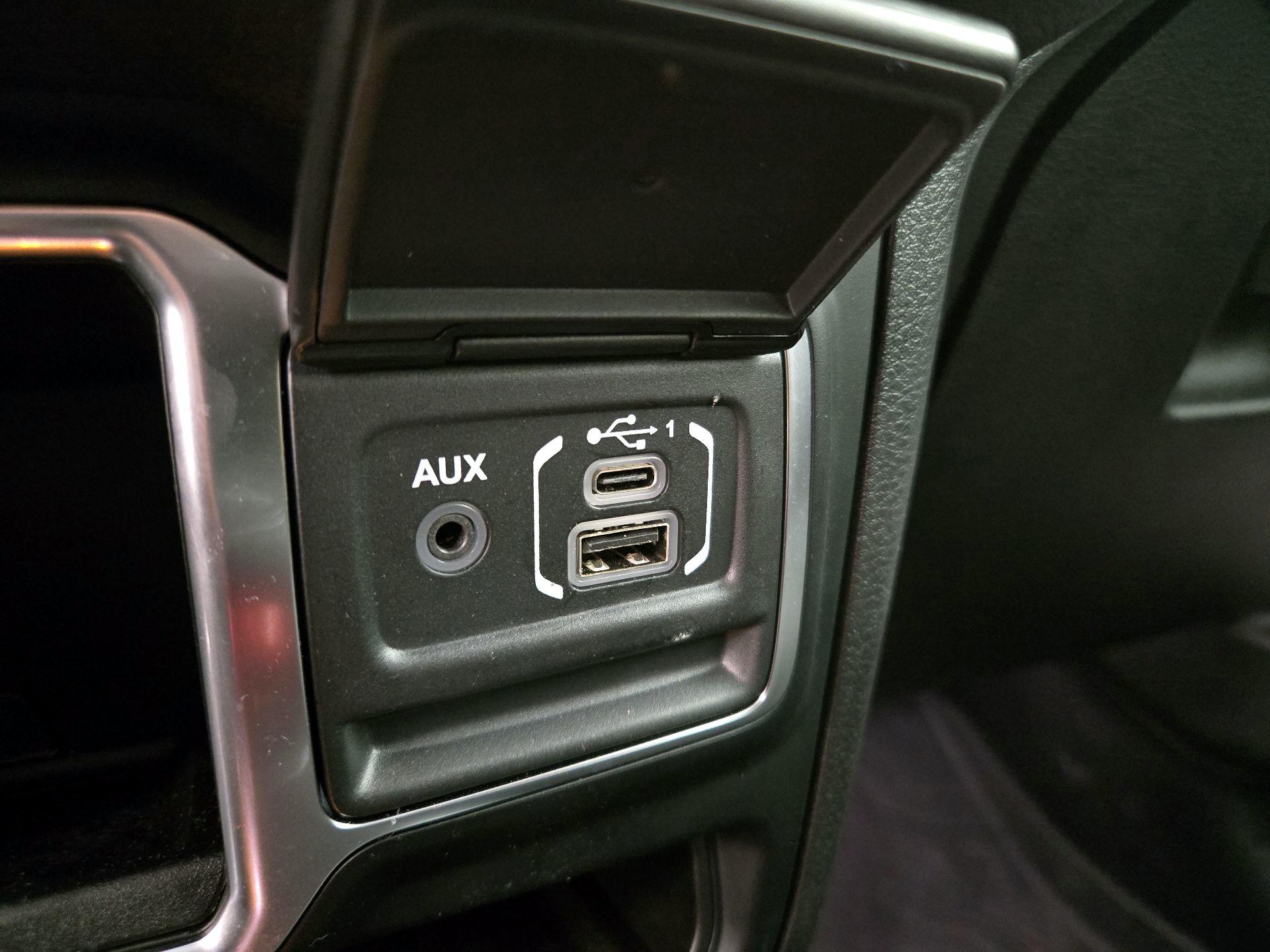 Thumbnail: 2024 Jeep Wrangler - 18