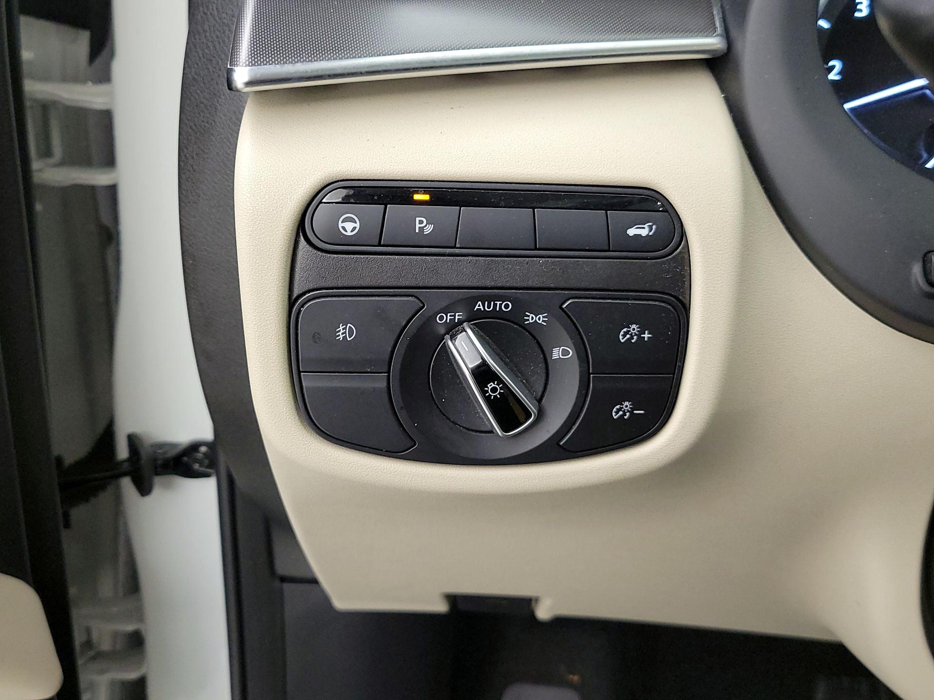 Thumbnail: 2022 INFINITI QX50 - 13