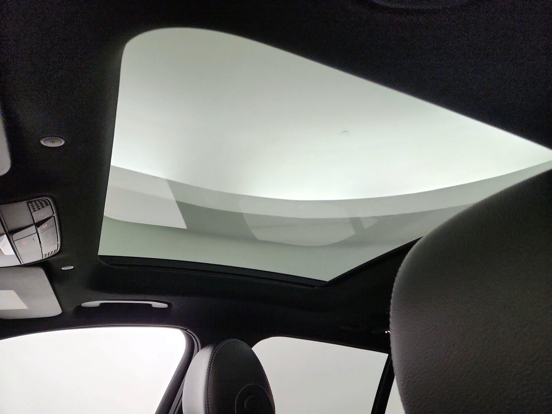 Thumbnail: 2020 Mercedes-Benz GLC - 19