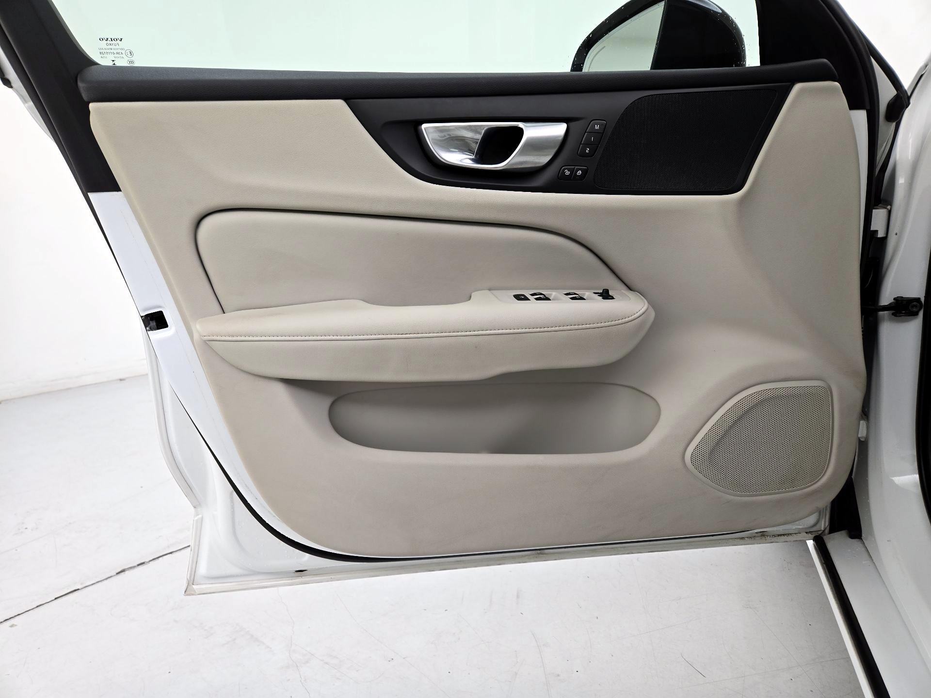 Thumbnail: 2024 Volvo S60 - 12