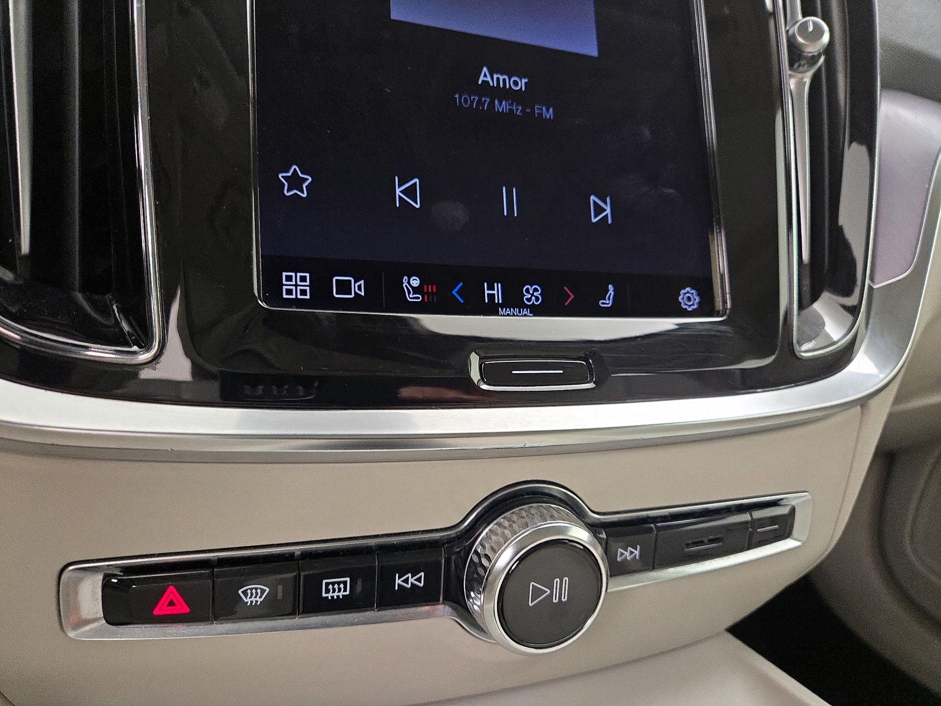 Thumbnail: 2024 Volvo S60 - 17