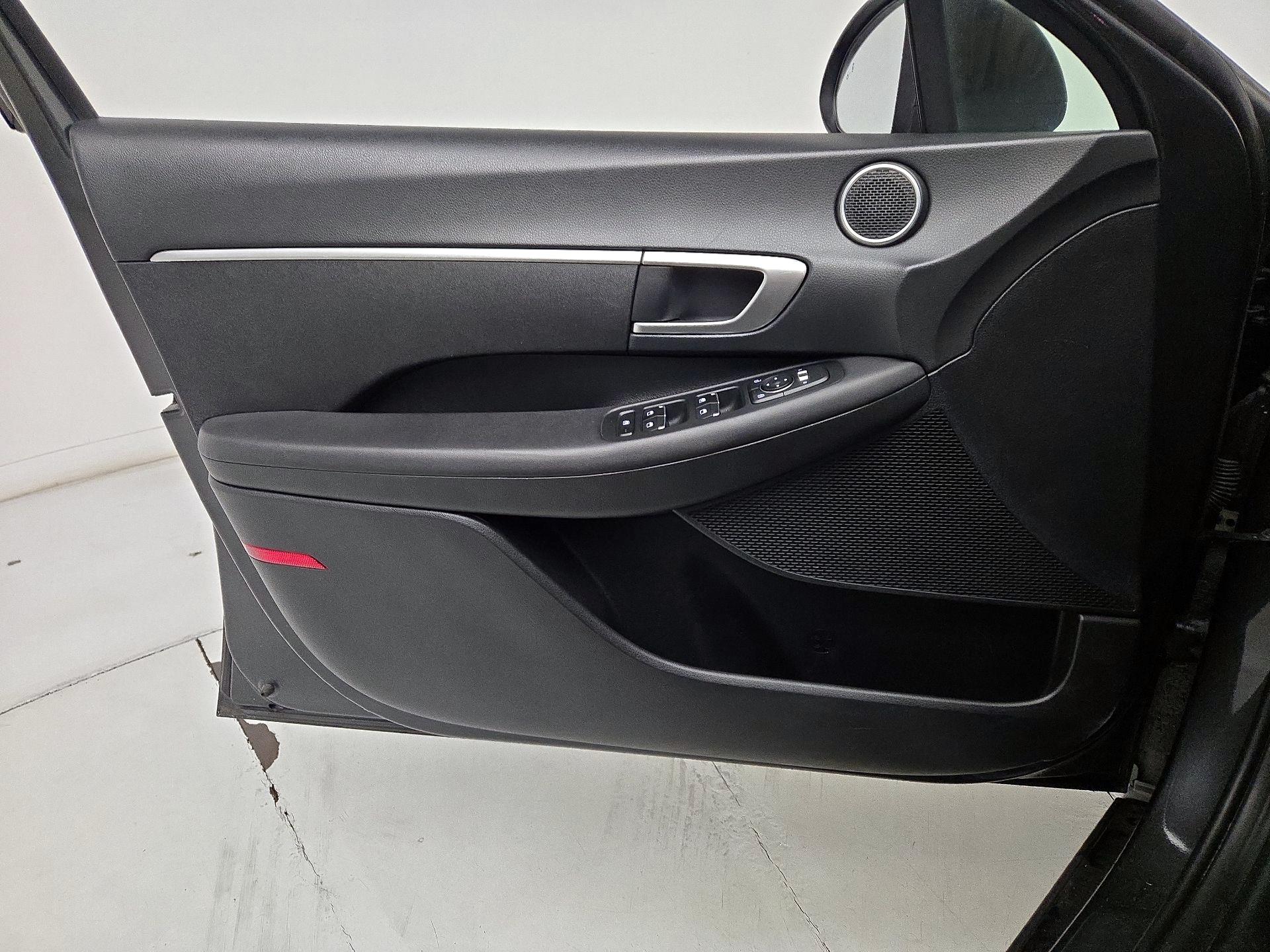 Thumbnail: 2022 Hyundai Sonata - 12