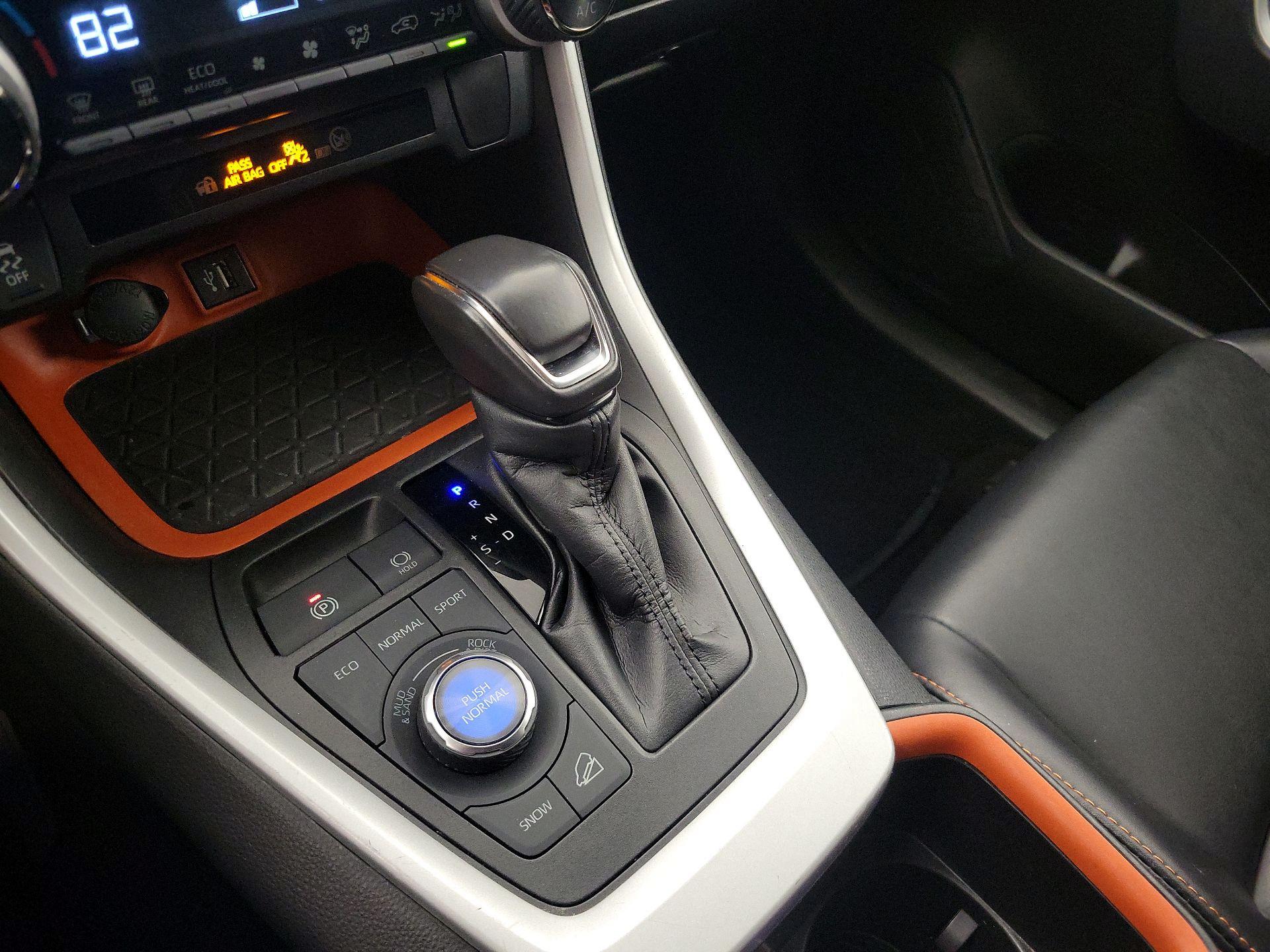 Thumbnail: 2023 Toyota RAV4 - 17