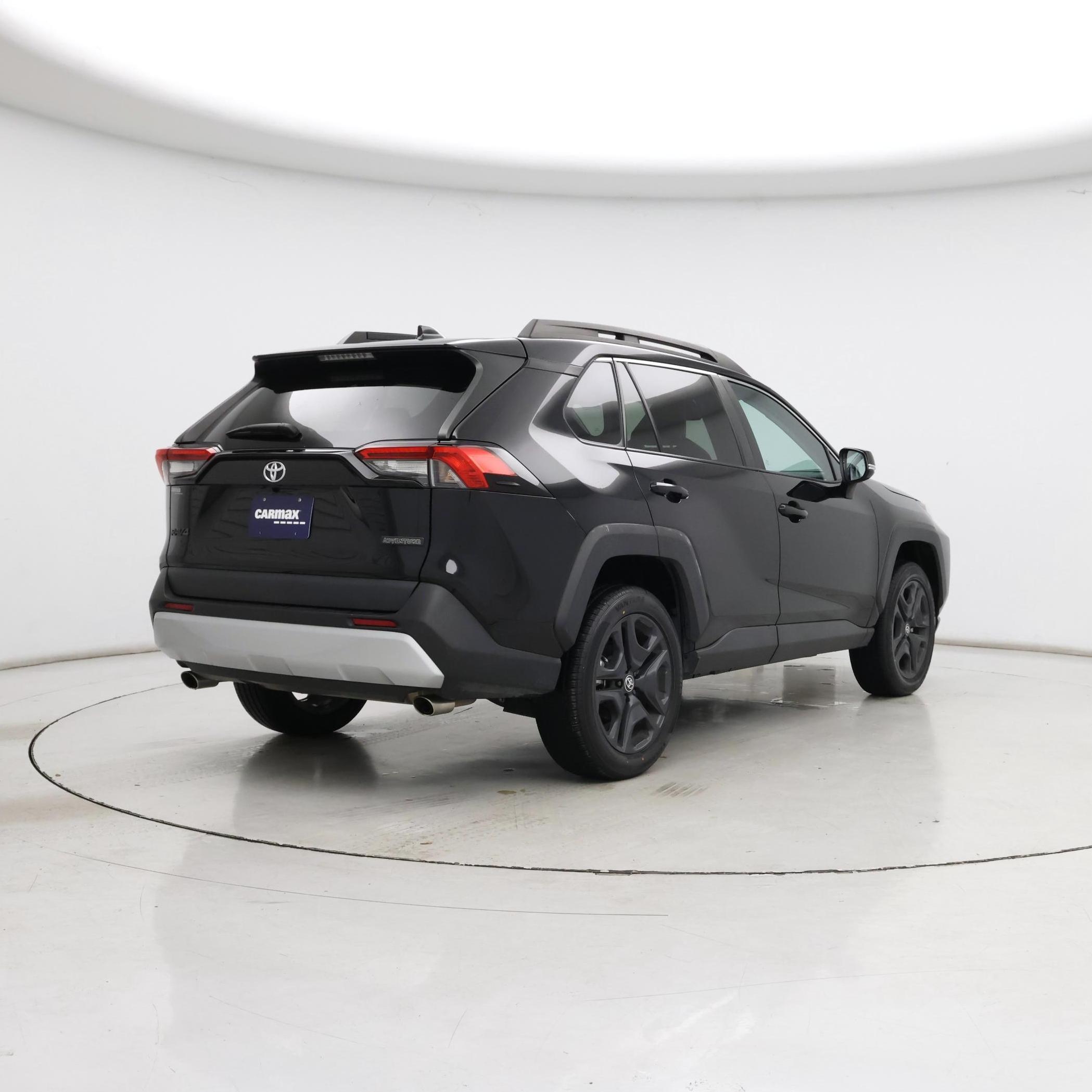 Thumbnail: 2023 Toyota RAV4 - 8