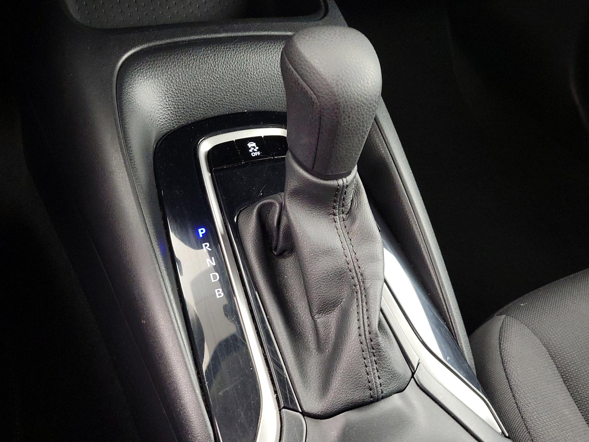 Thumbnail: 2023 Toyota Corolla - 17