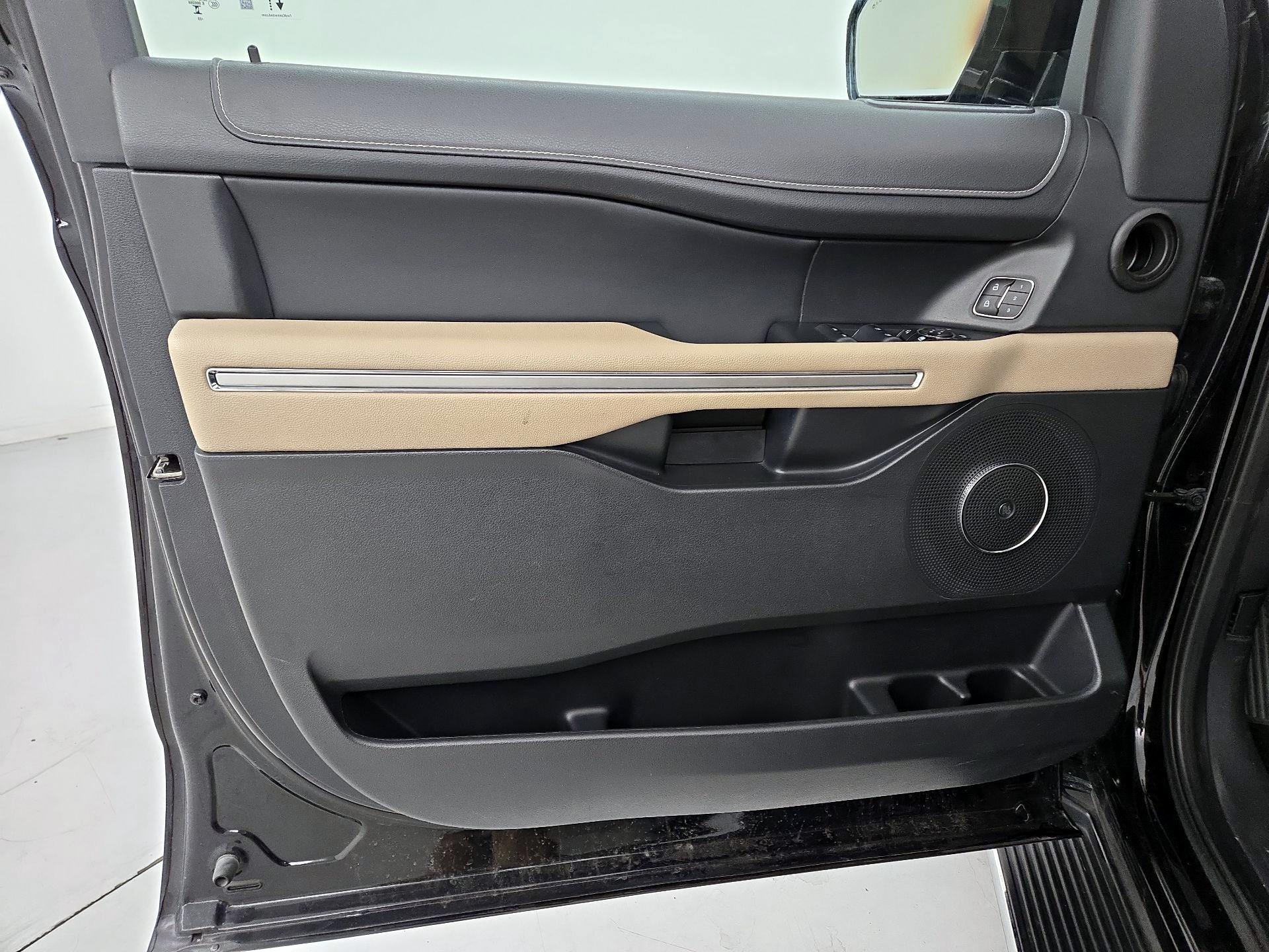 Thumbnail: 2023 Ford Expedition - 12