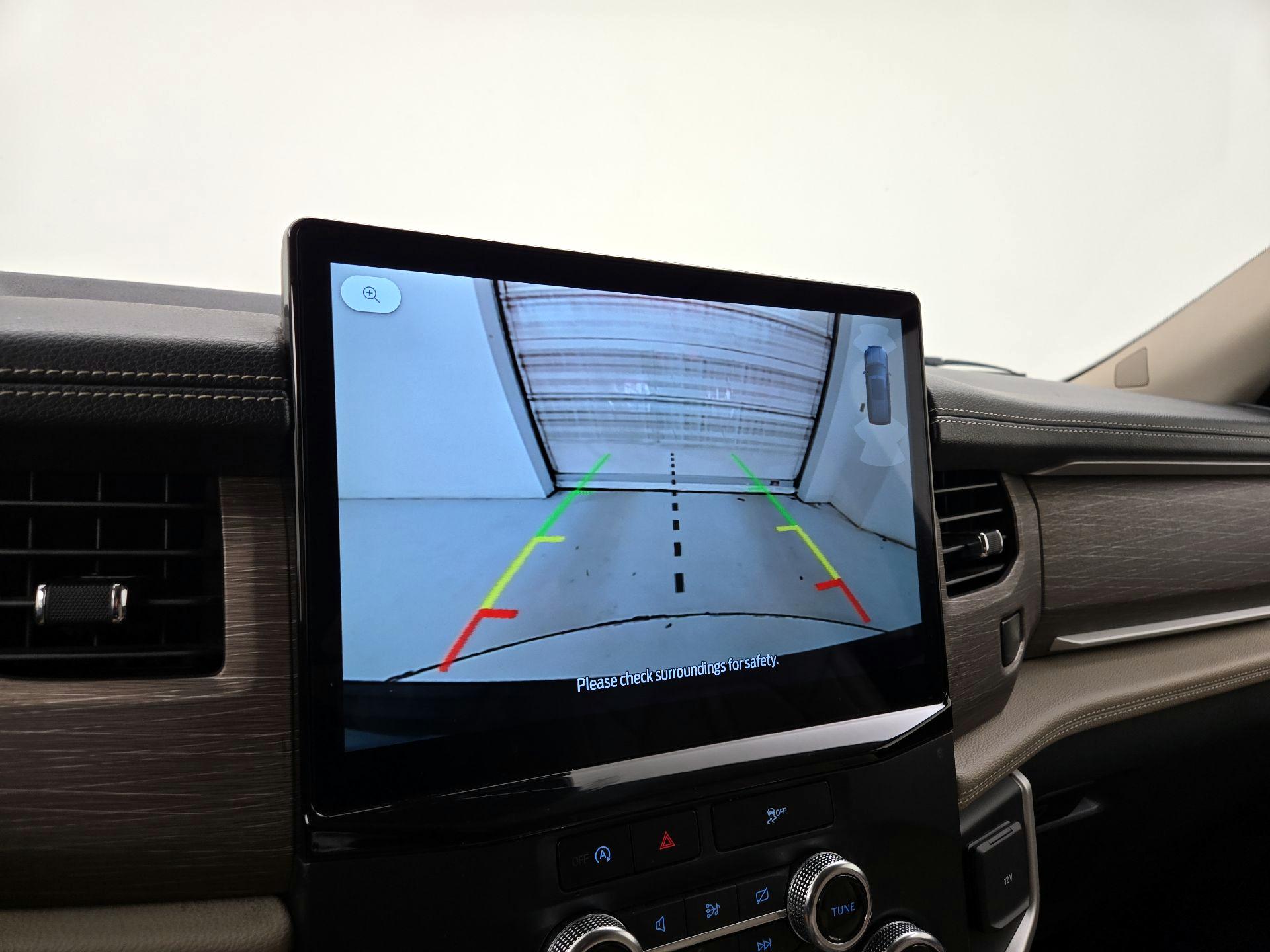 Thumbnail: 2023 Ford Expedition - 15