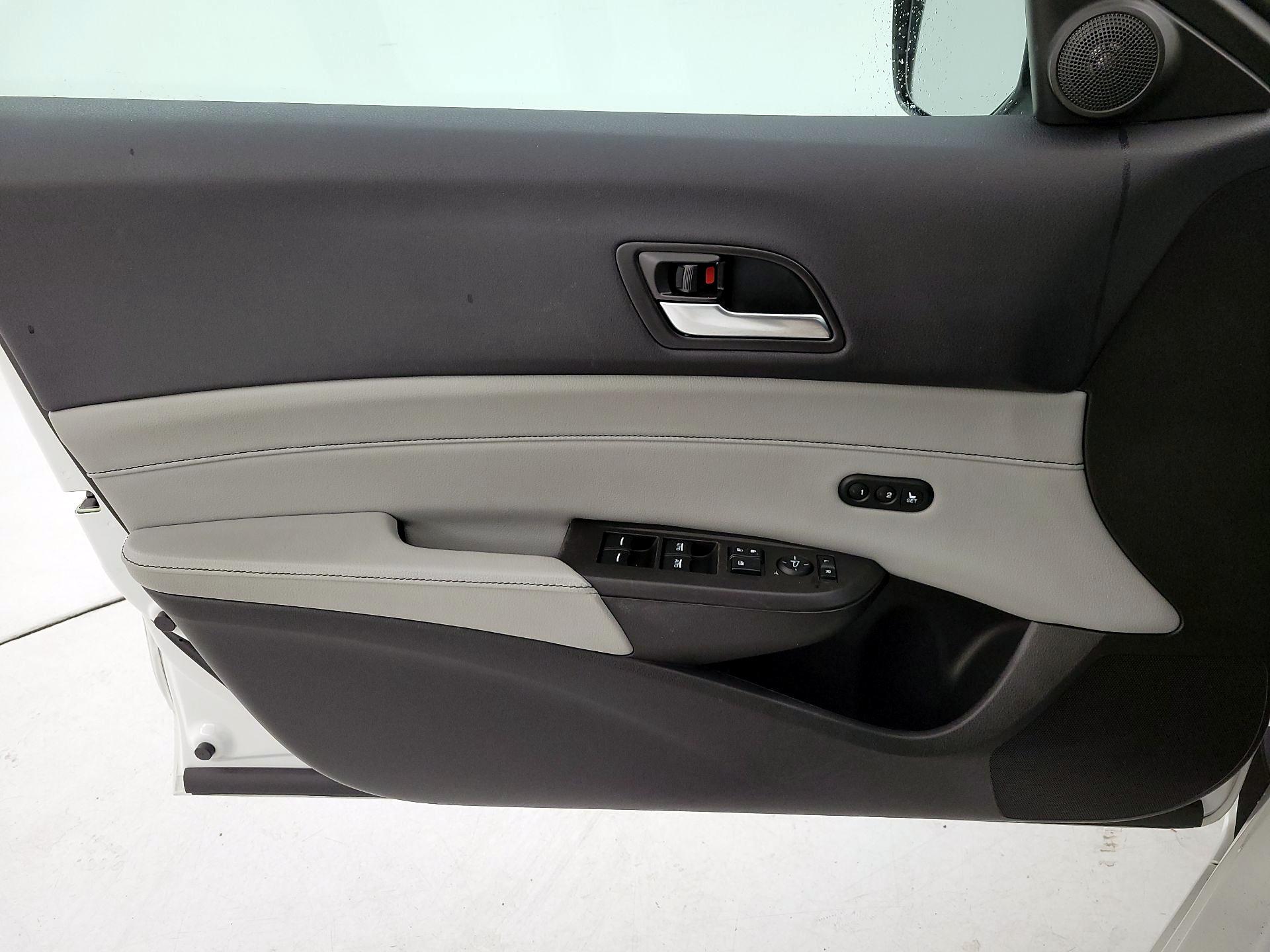 Thumbnail: 2020 Acura ILX - 12