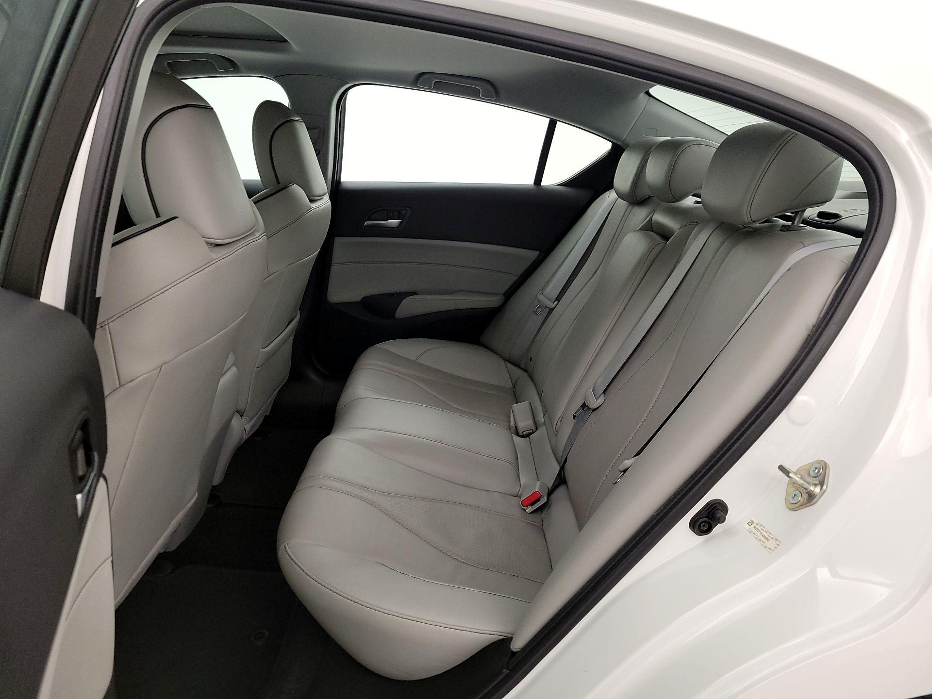 Thumbnail: 2020 Acura ILX - 20