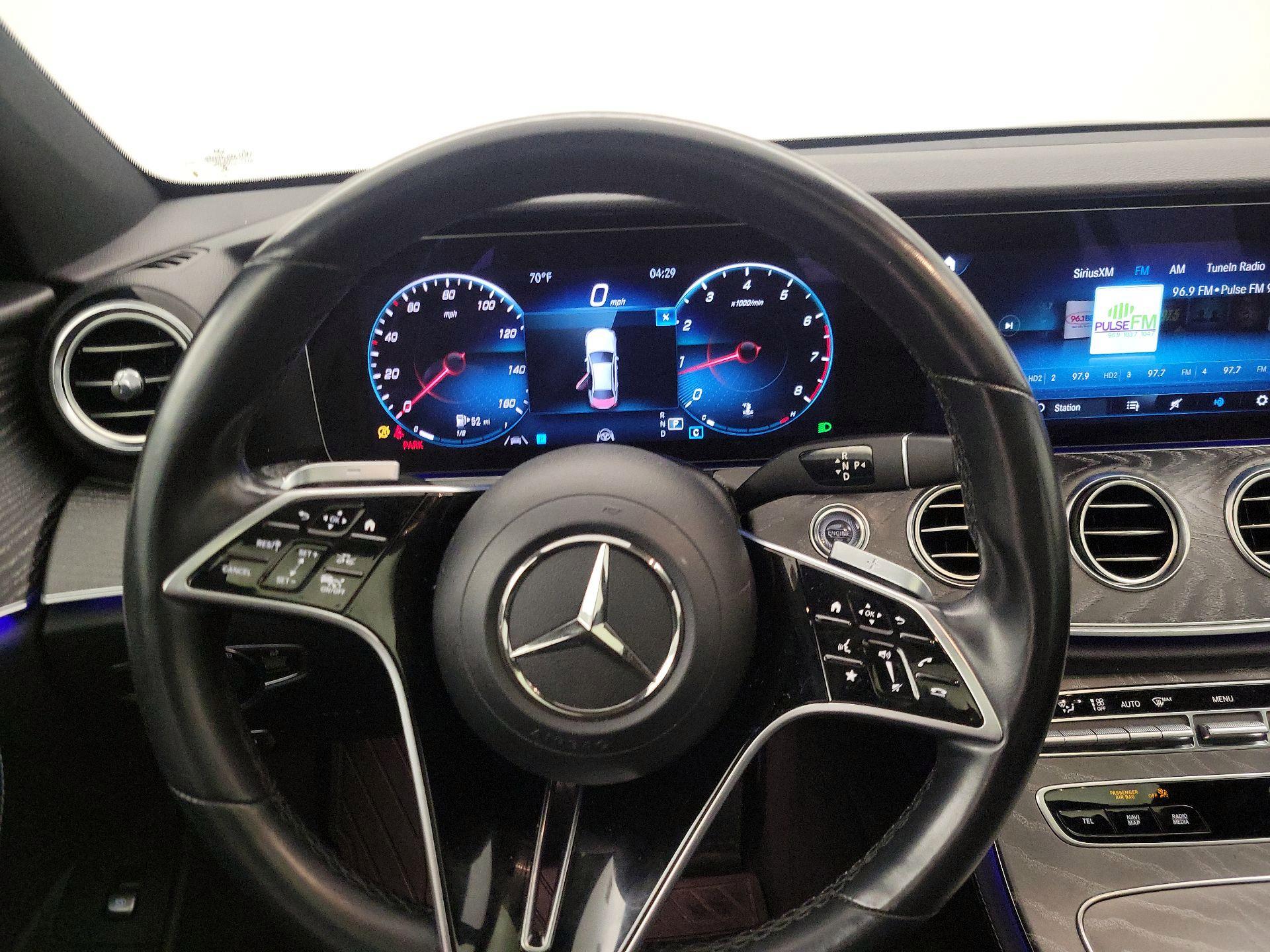 Thumbnail: 2021 Mercedes-Benz E-Class - 10