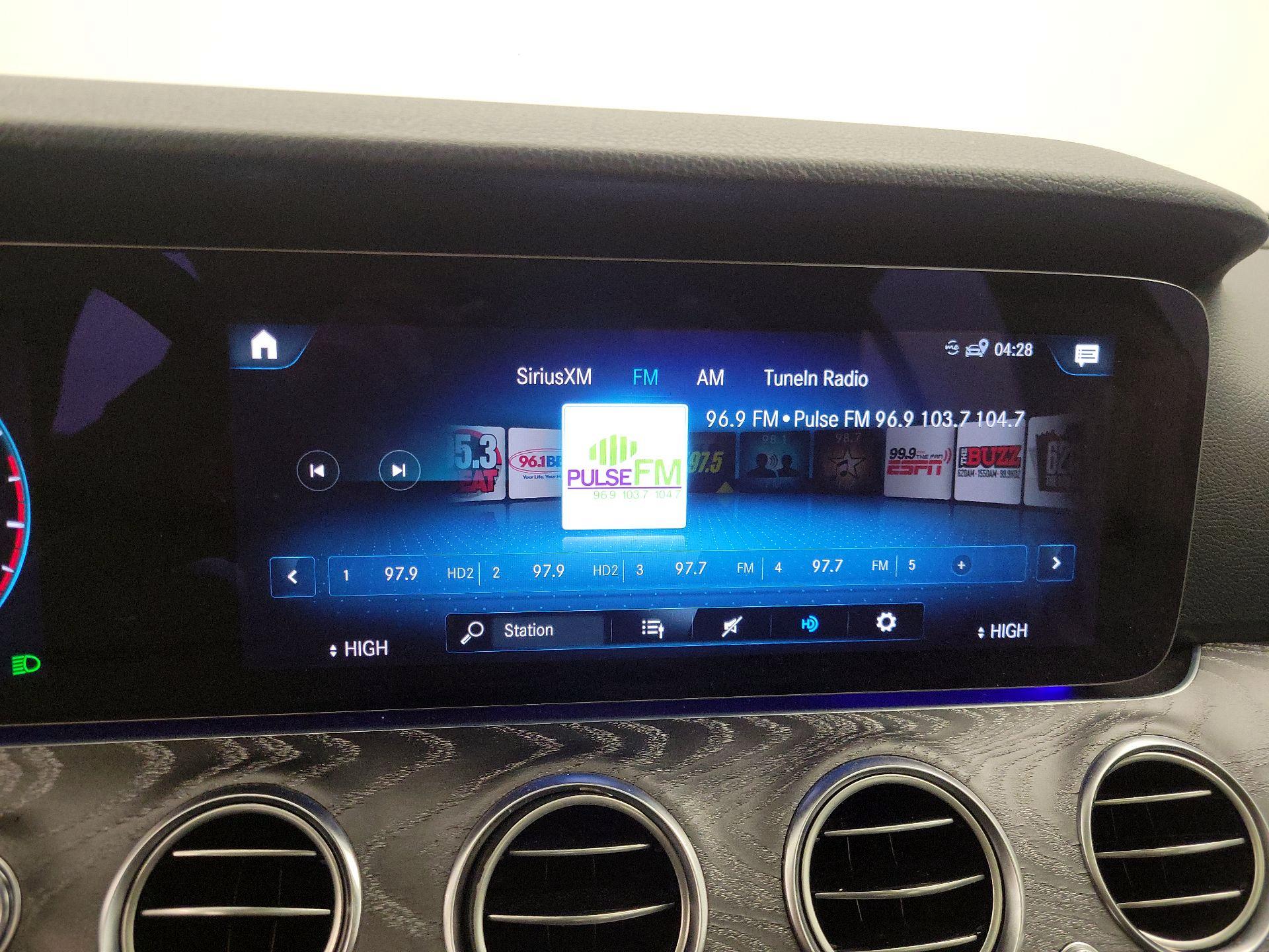 Thumbnail: 2021 Mercedes-Benz E-Class - 15